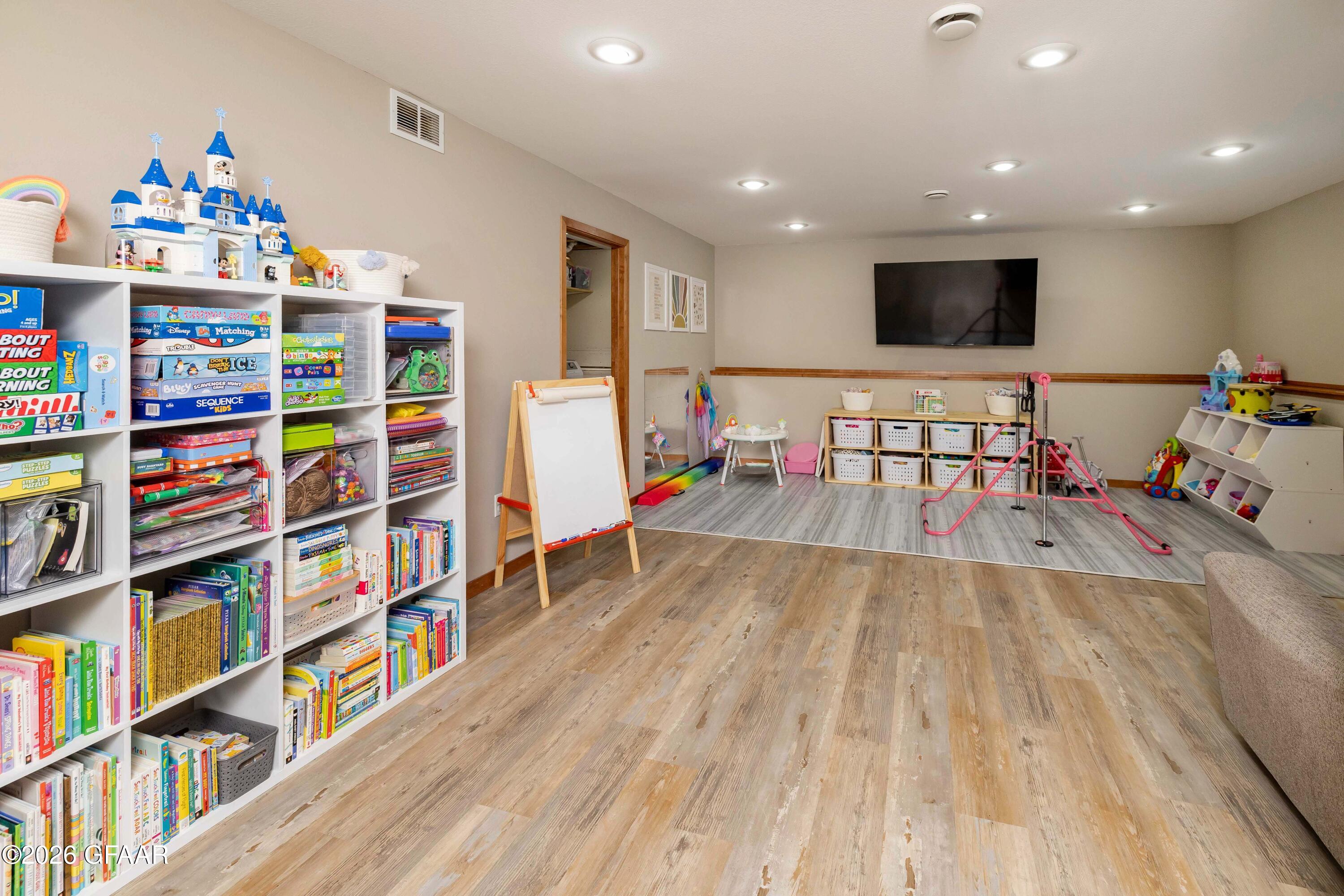 property viewer photo 19