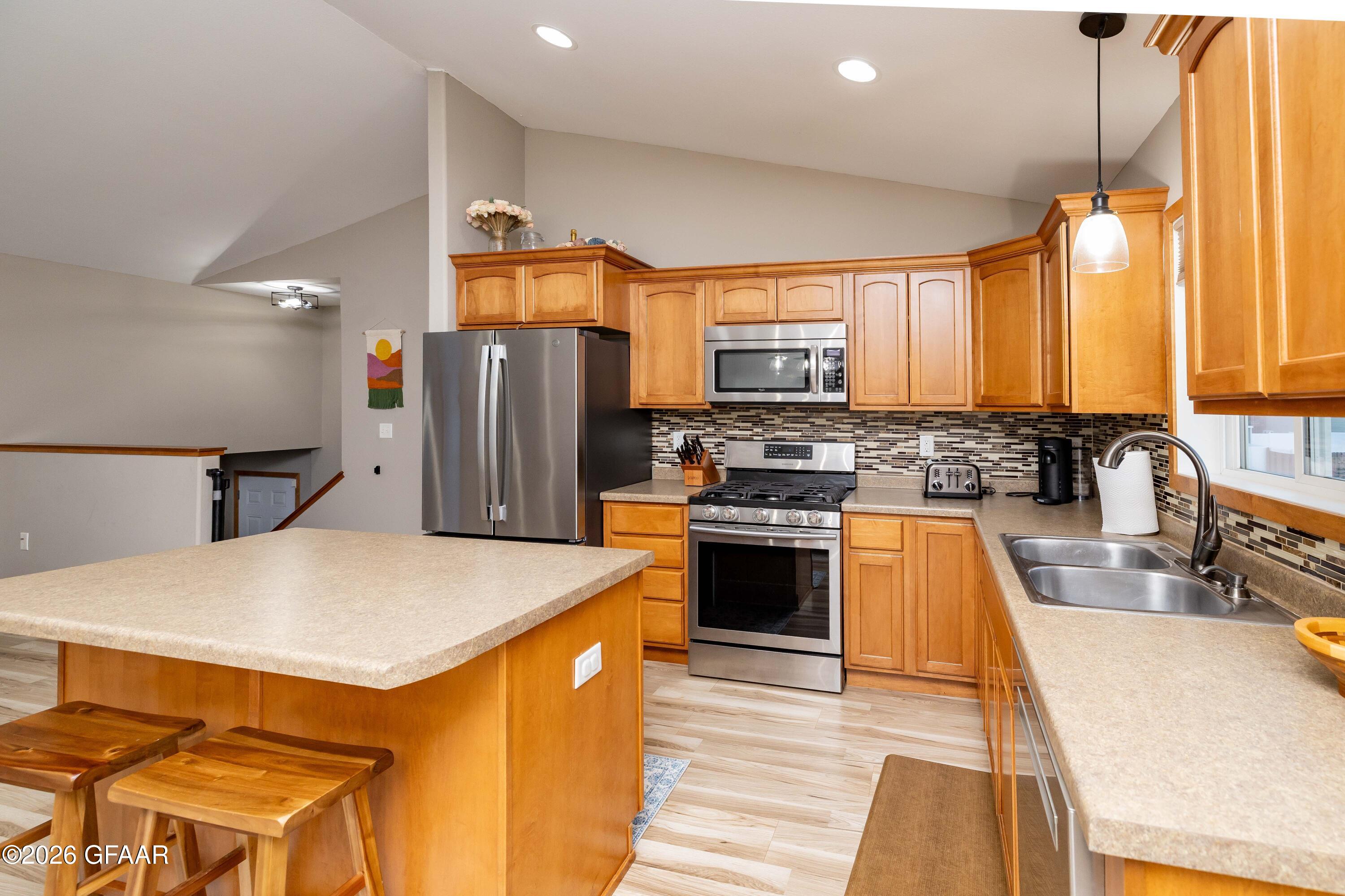 property viewer photo 2