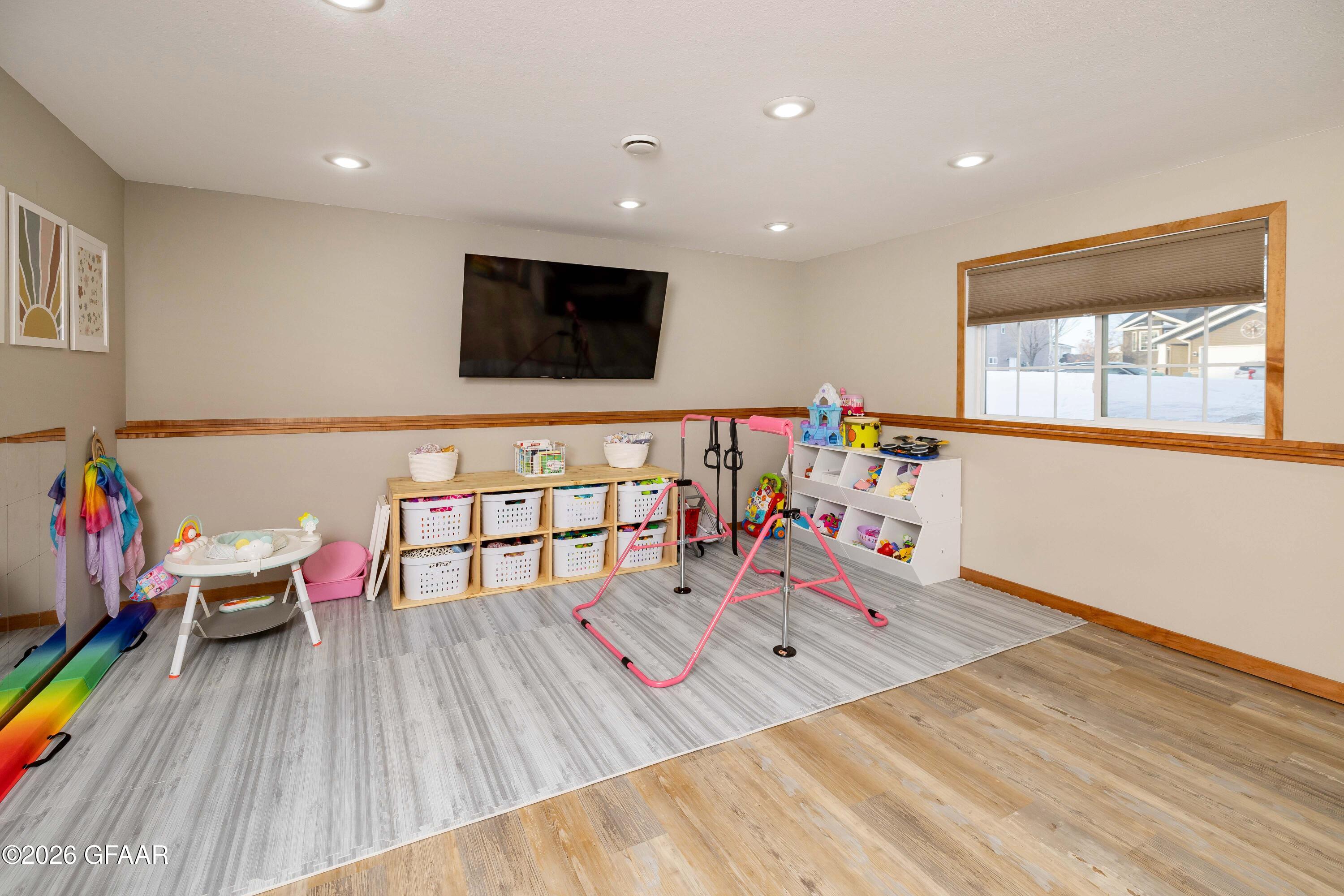 property viewer photo 20