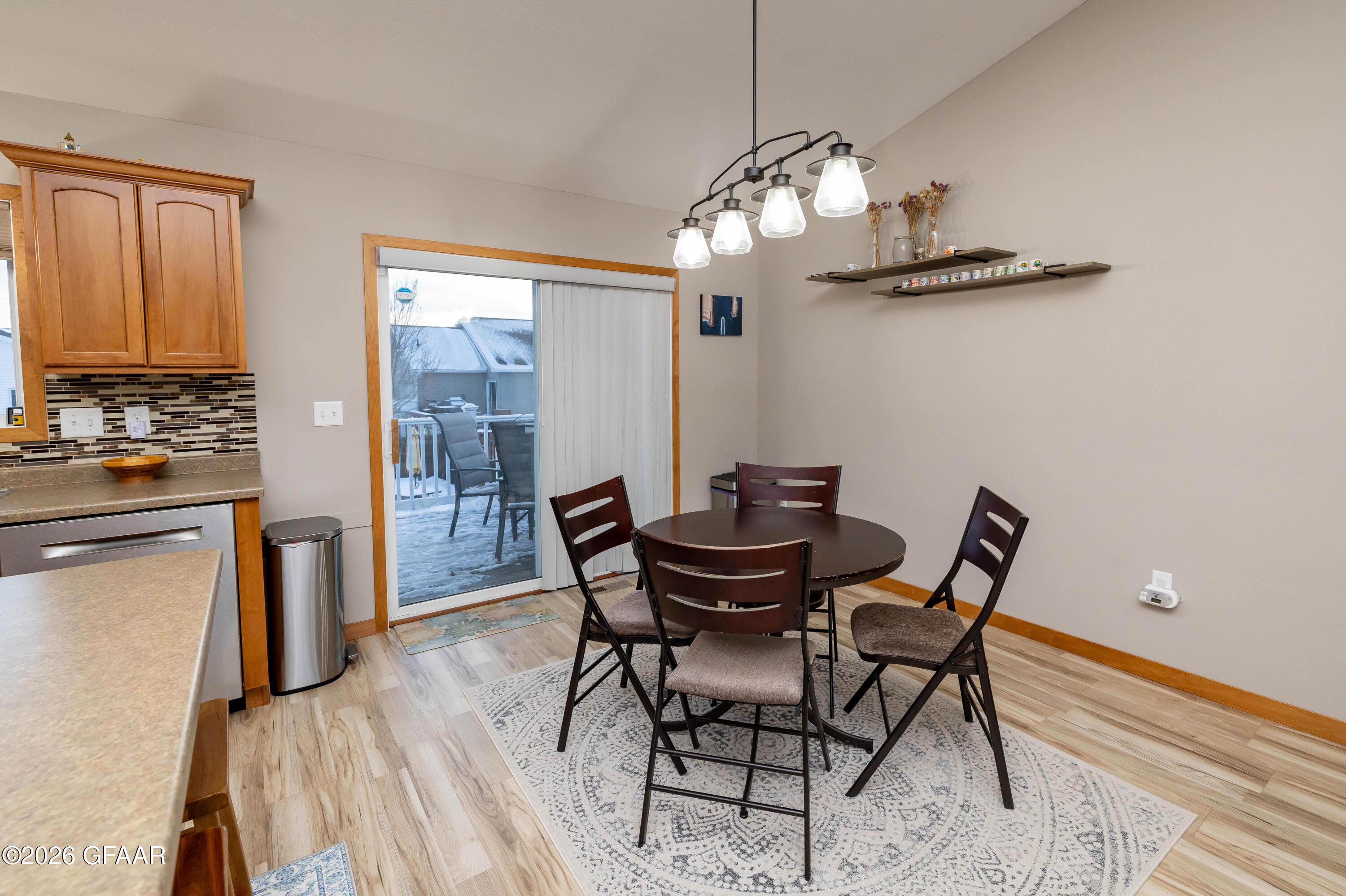 property viewer photo 6