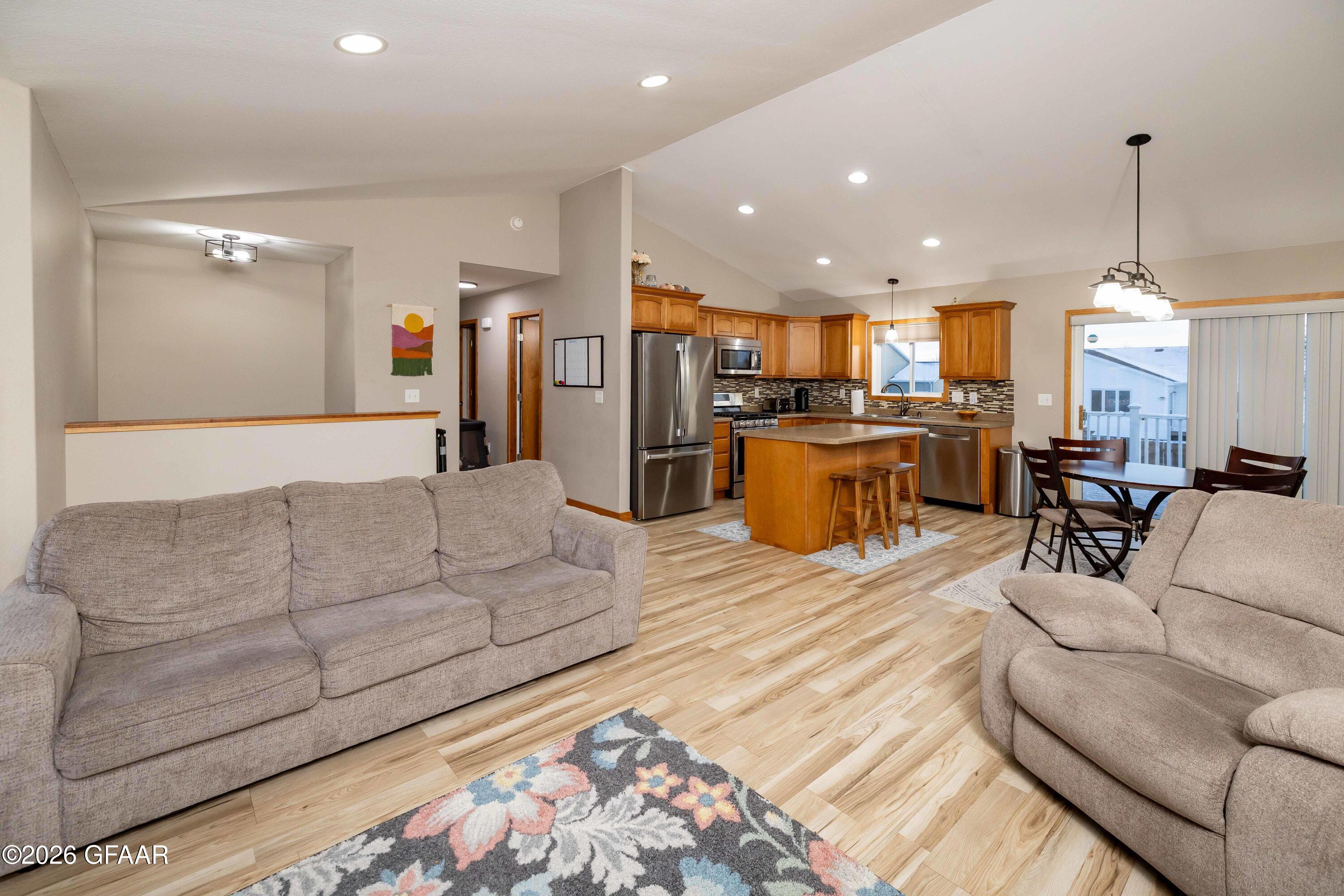 property viewer photo 8