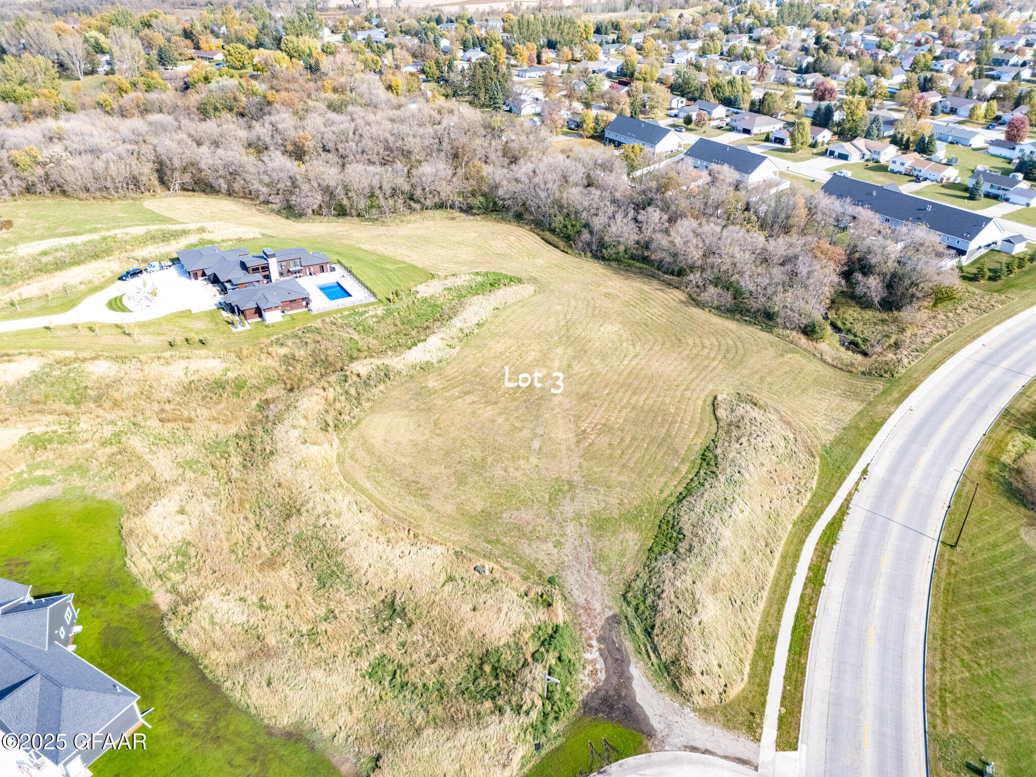 main property photo 5