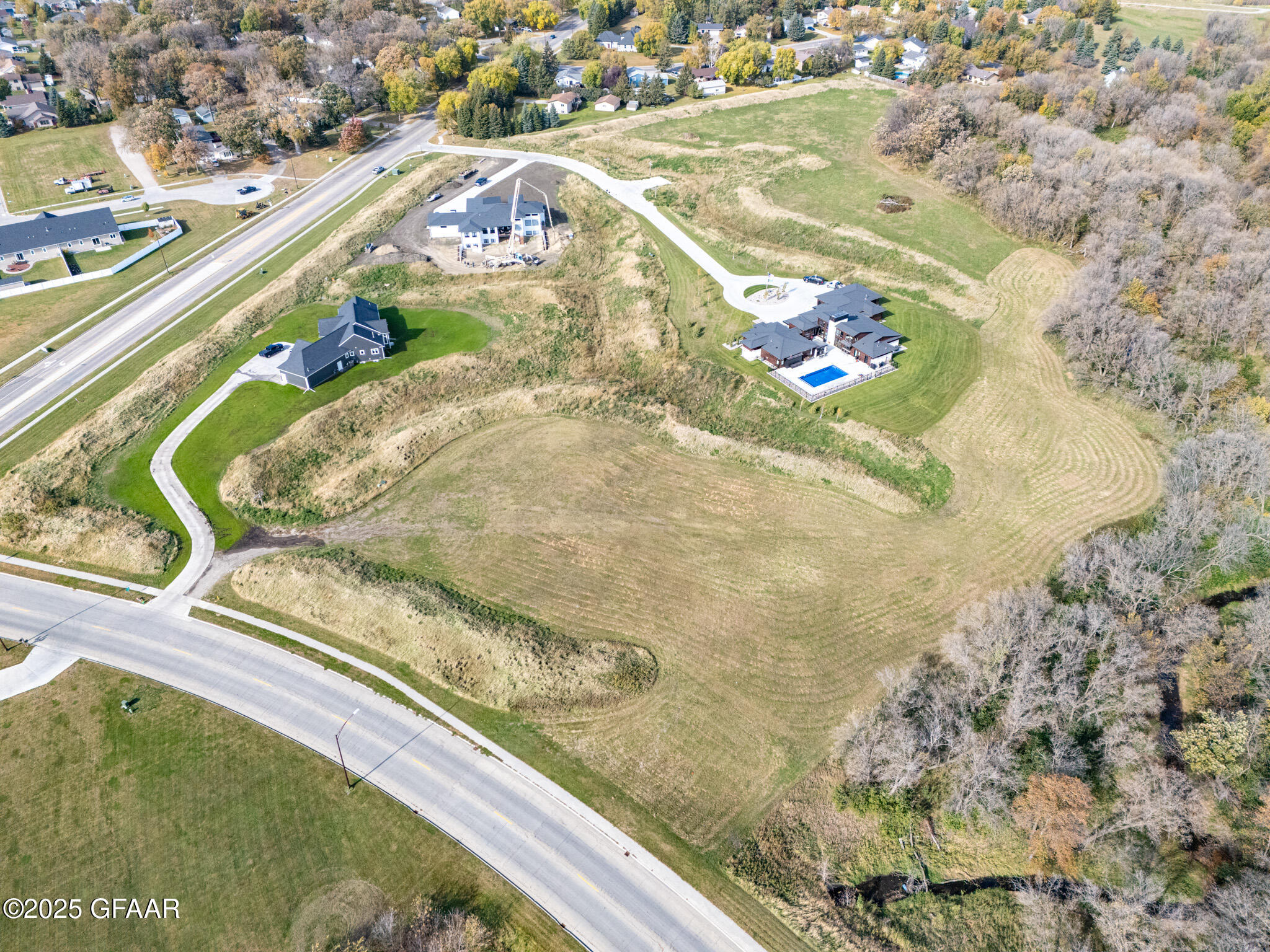 main property photo 7