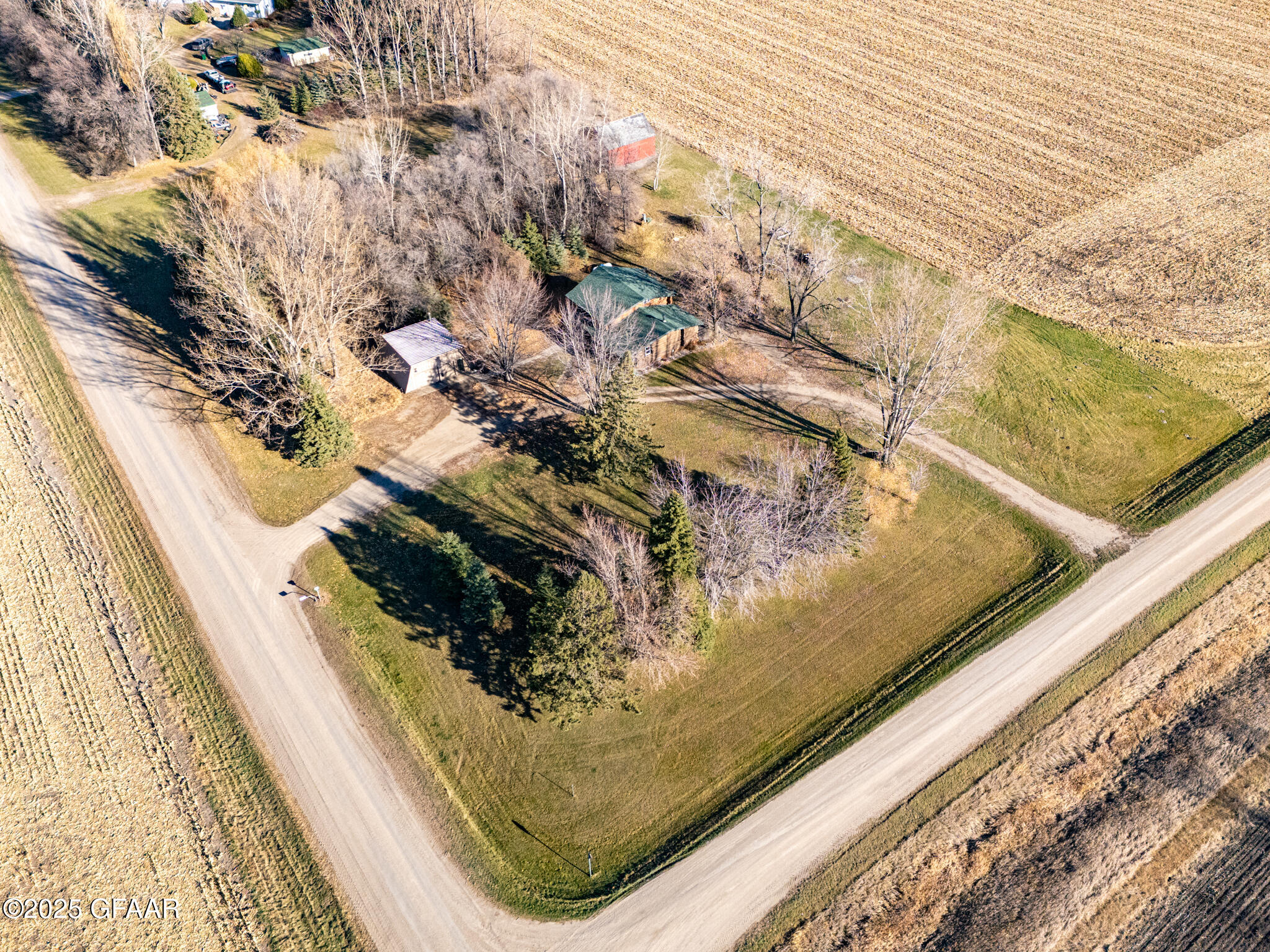 main property photo 32