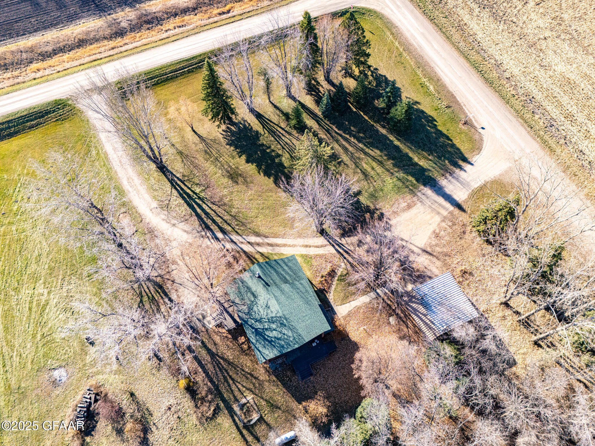 main property photo 33