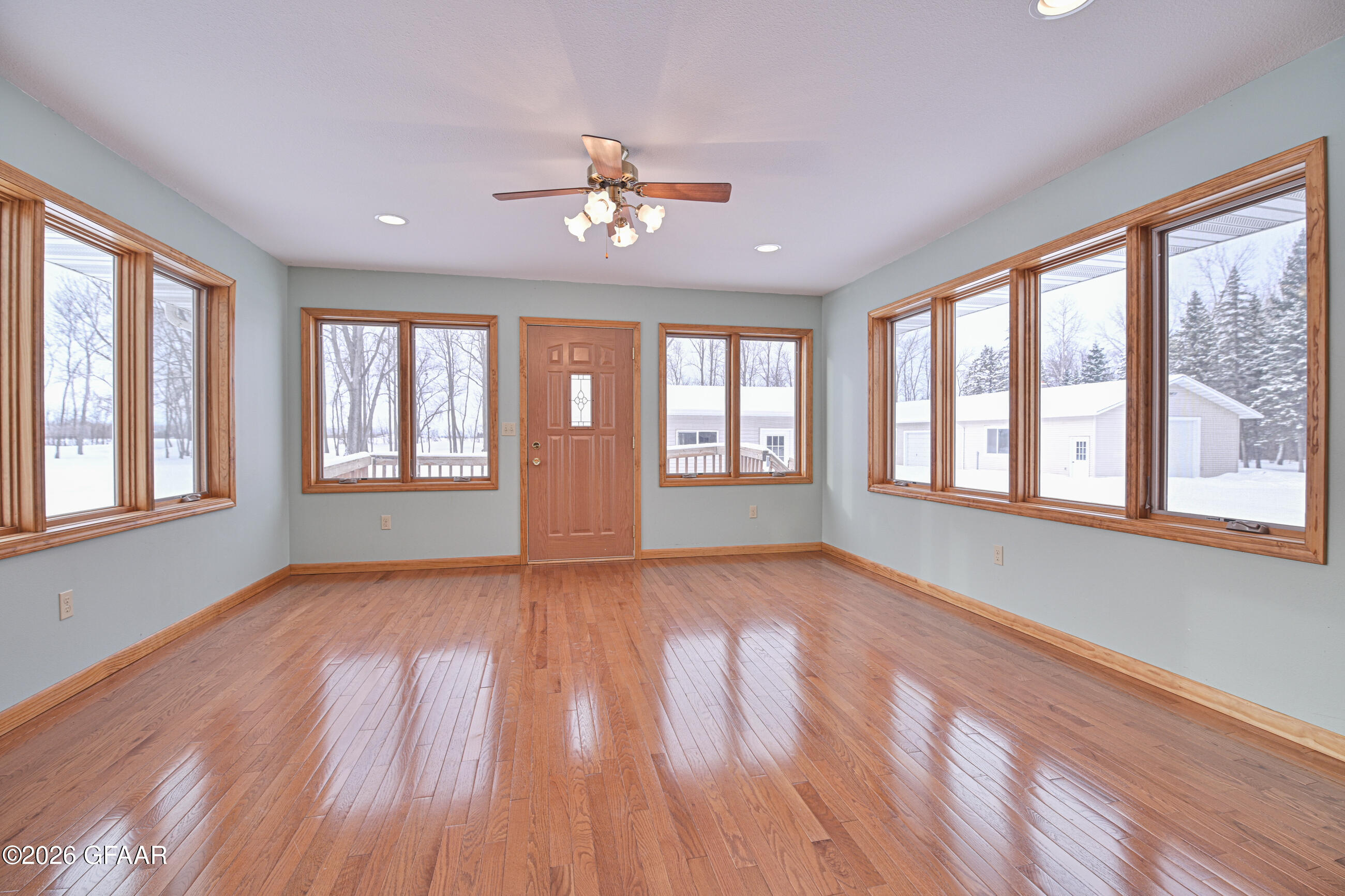 property viewer photo 14