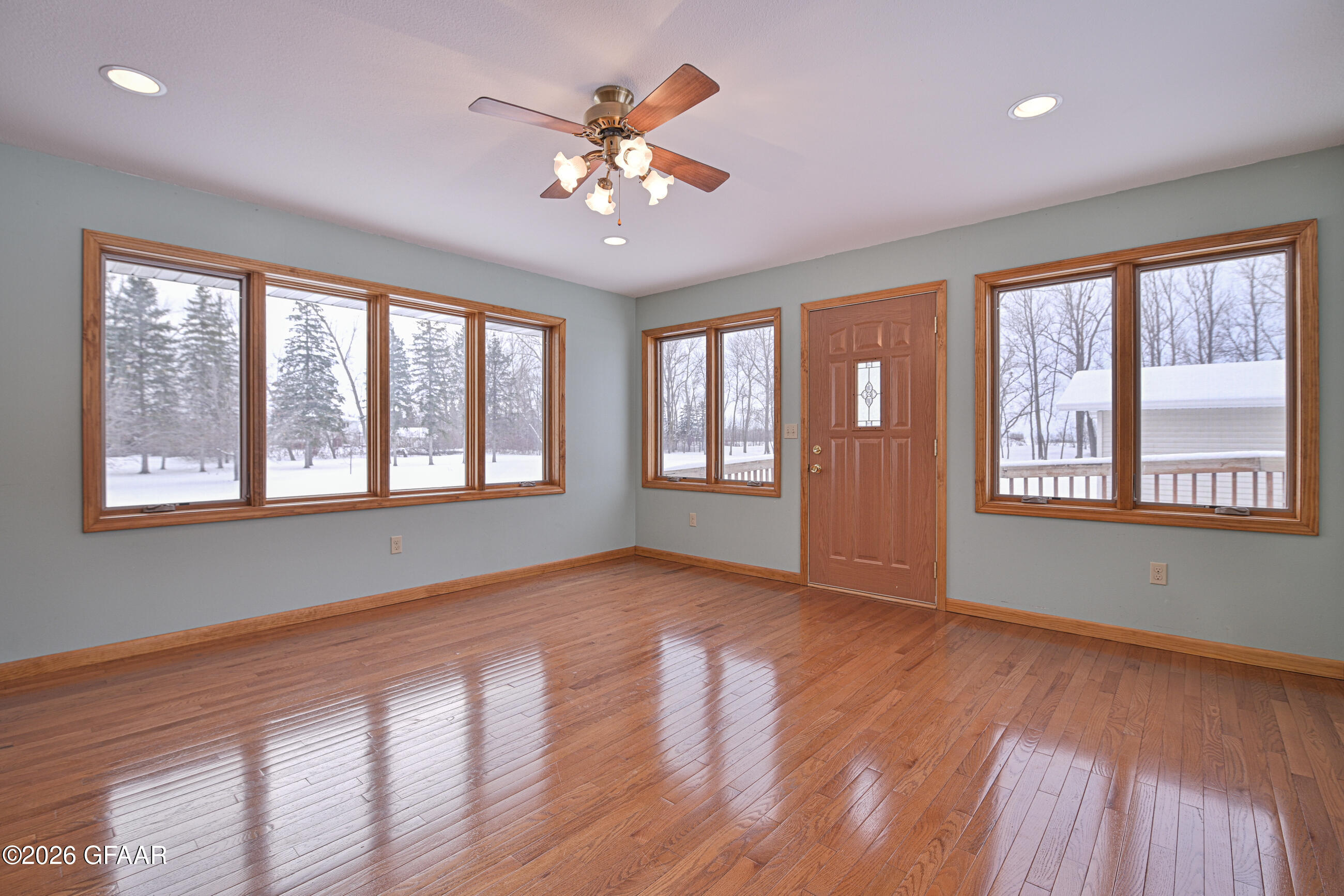property viewer photo 15