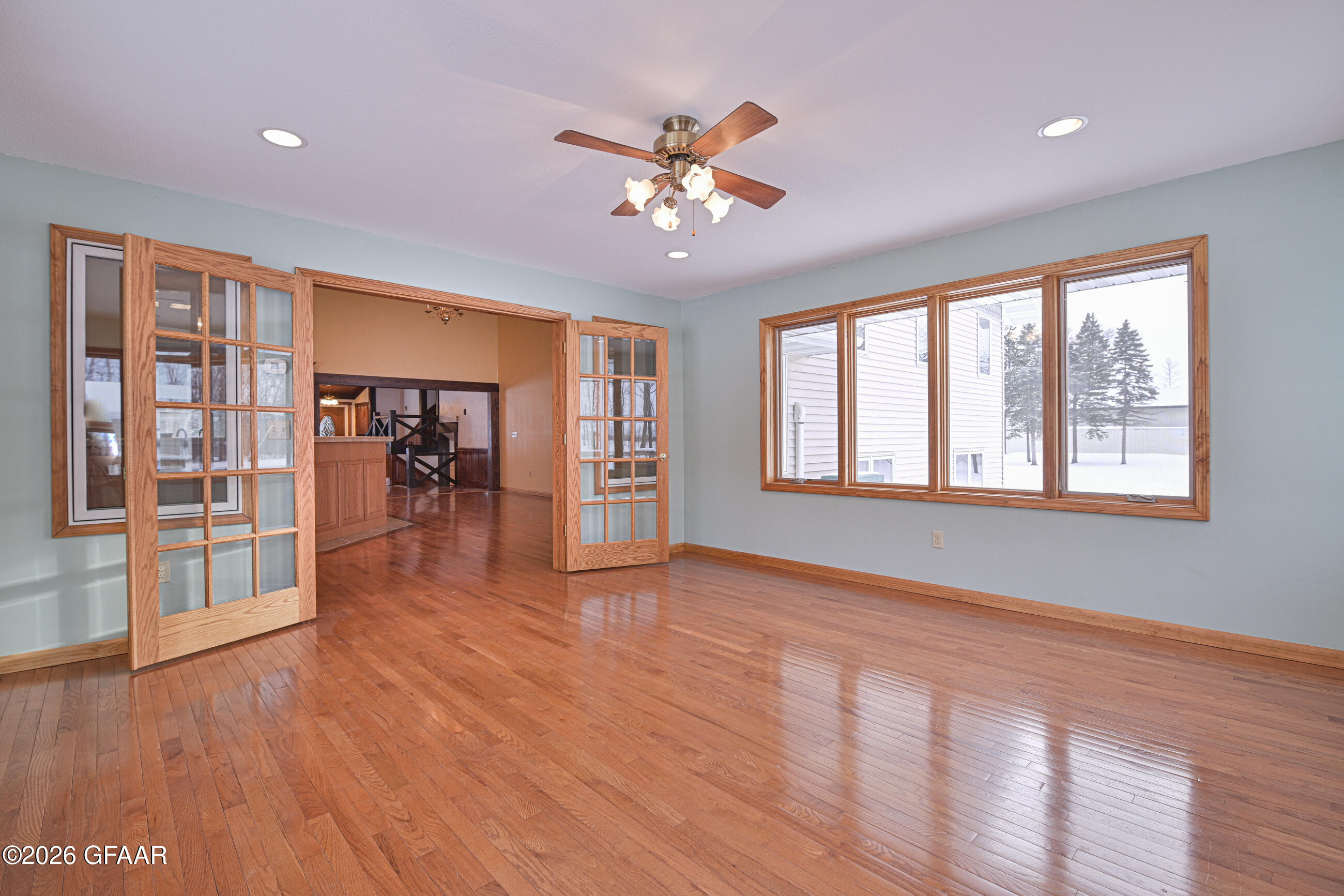 property viewer photo 16