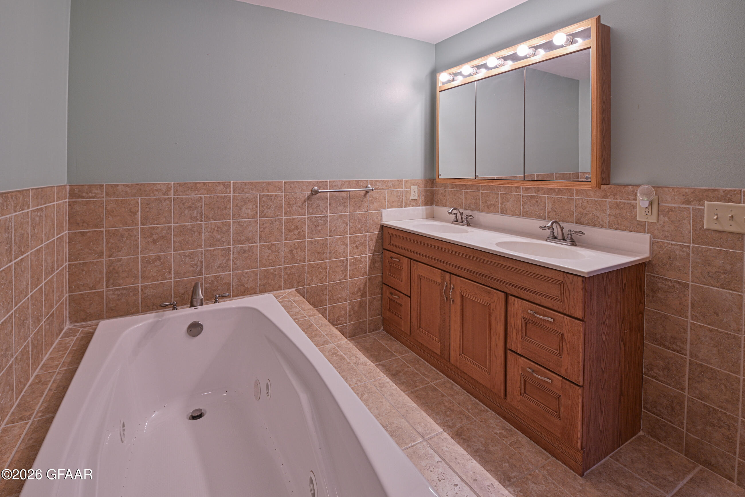 property viewer photo 22