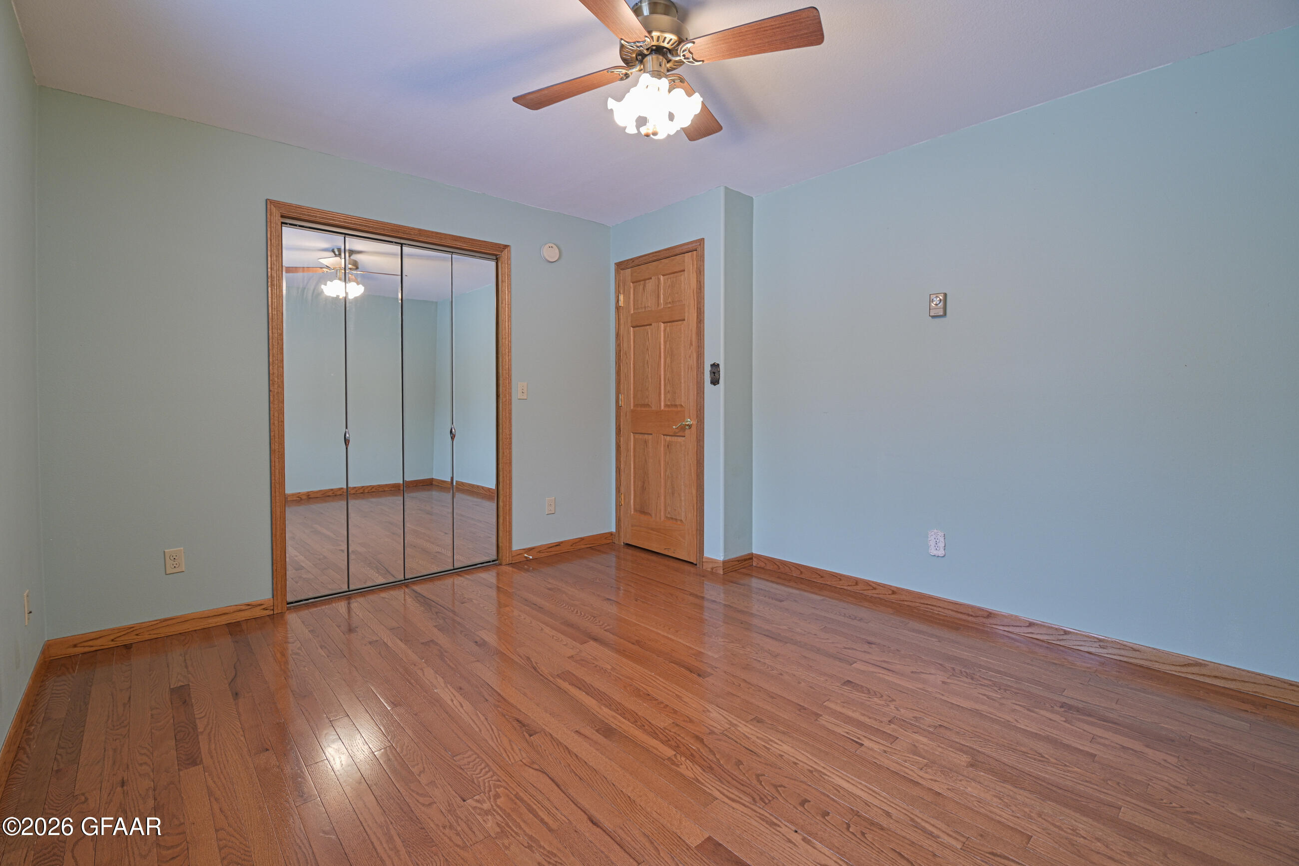 property viewer photo 23