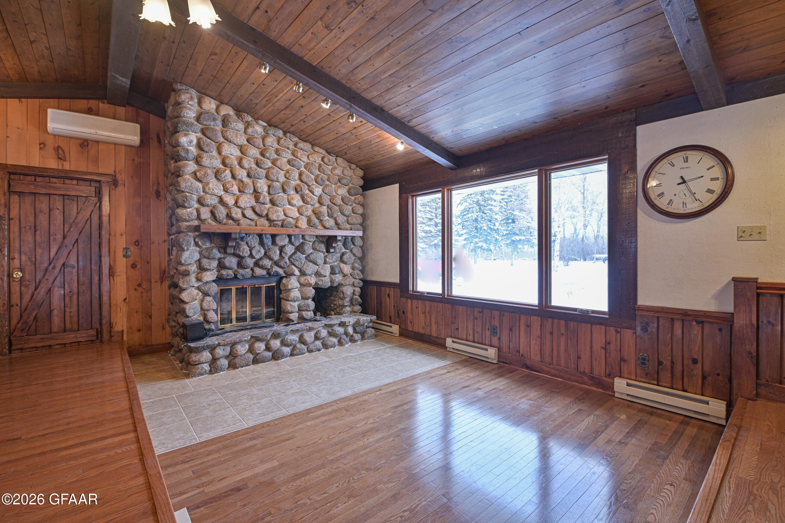 property viewer photo 4