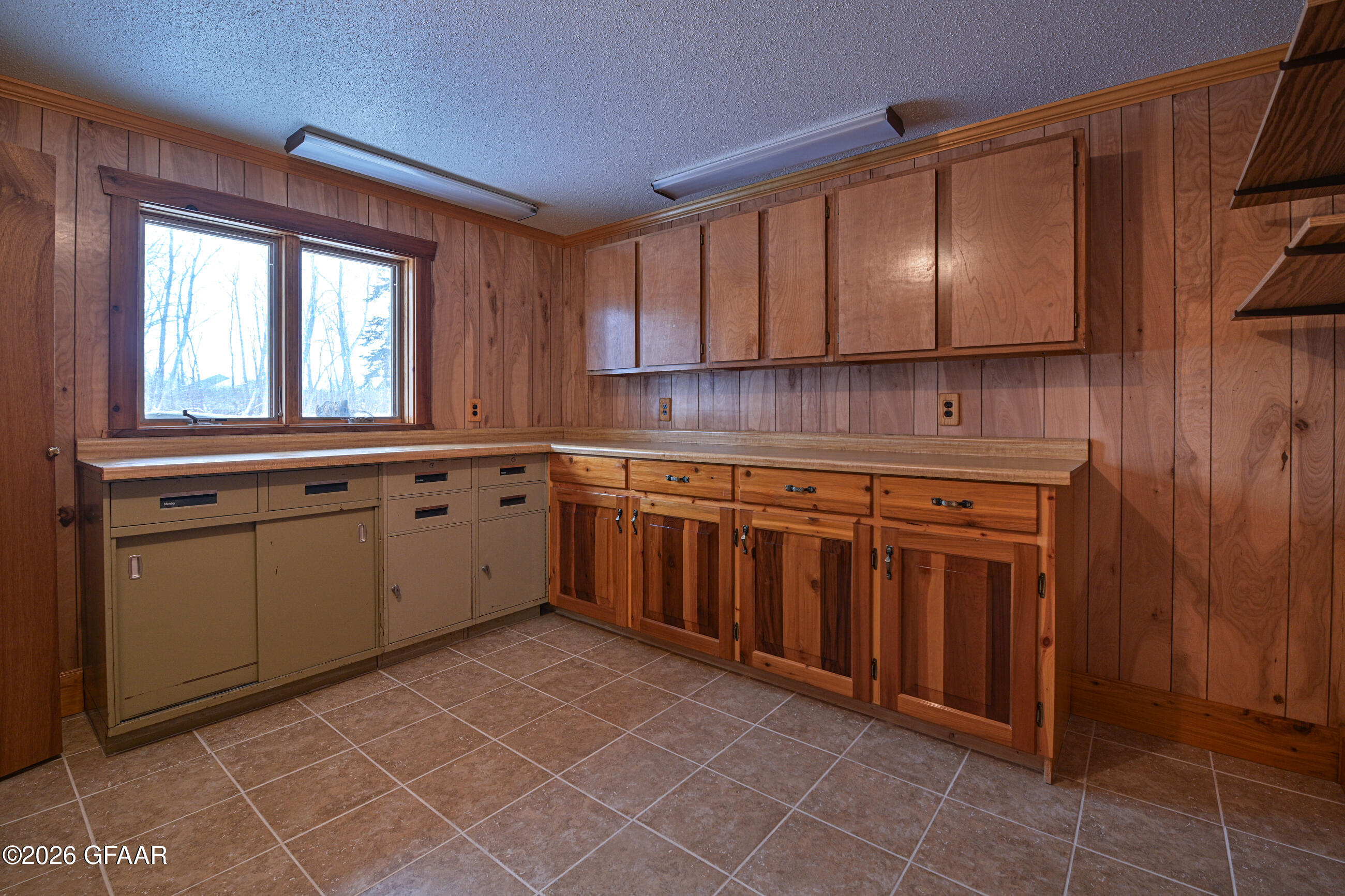 property viewer photo 42