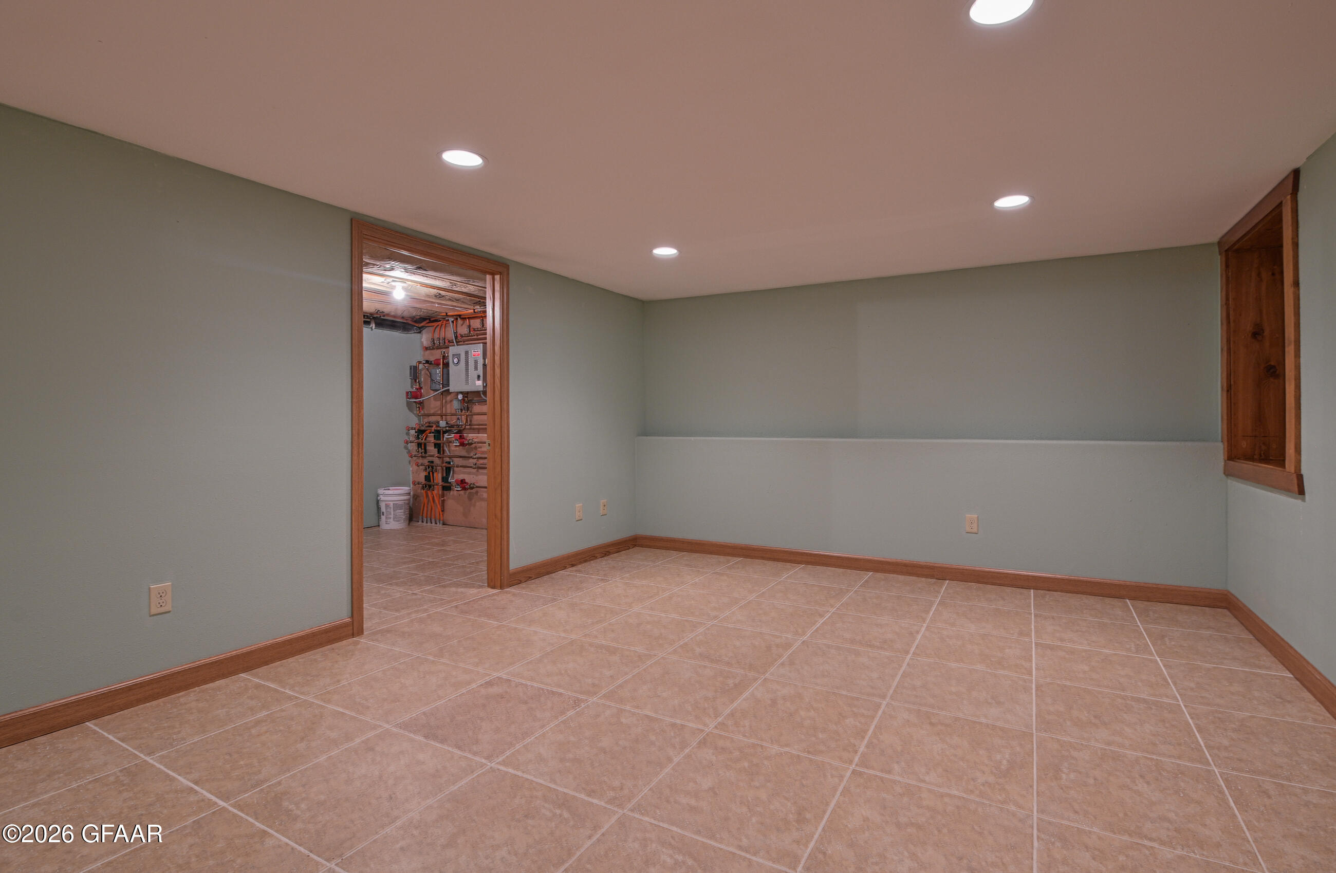 property viewer photo 50