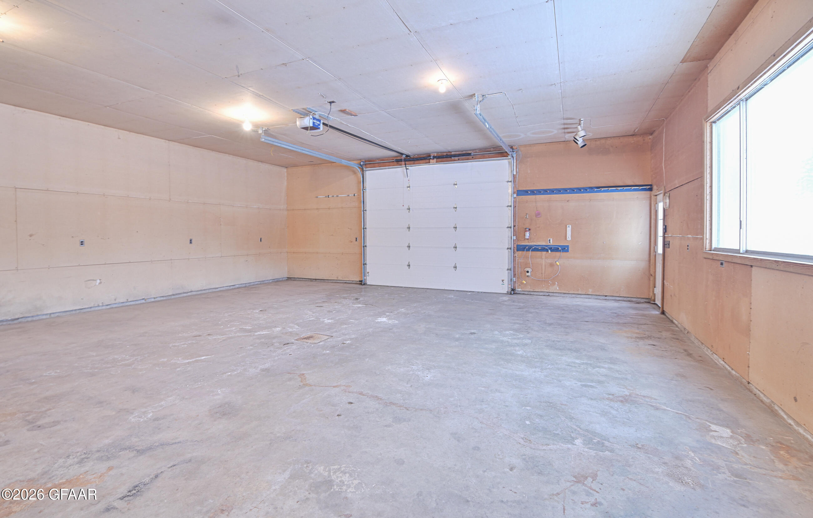 property viewer photo 79