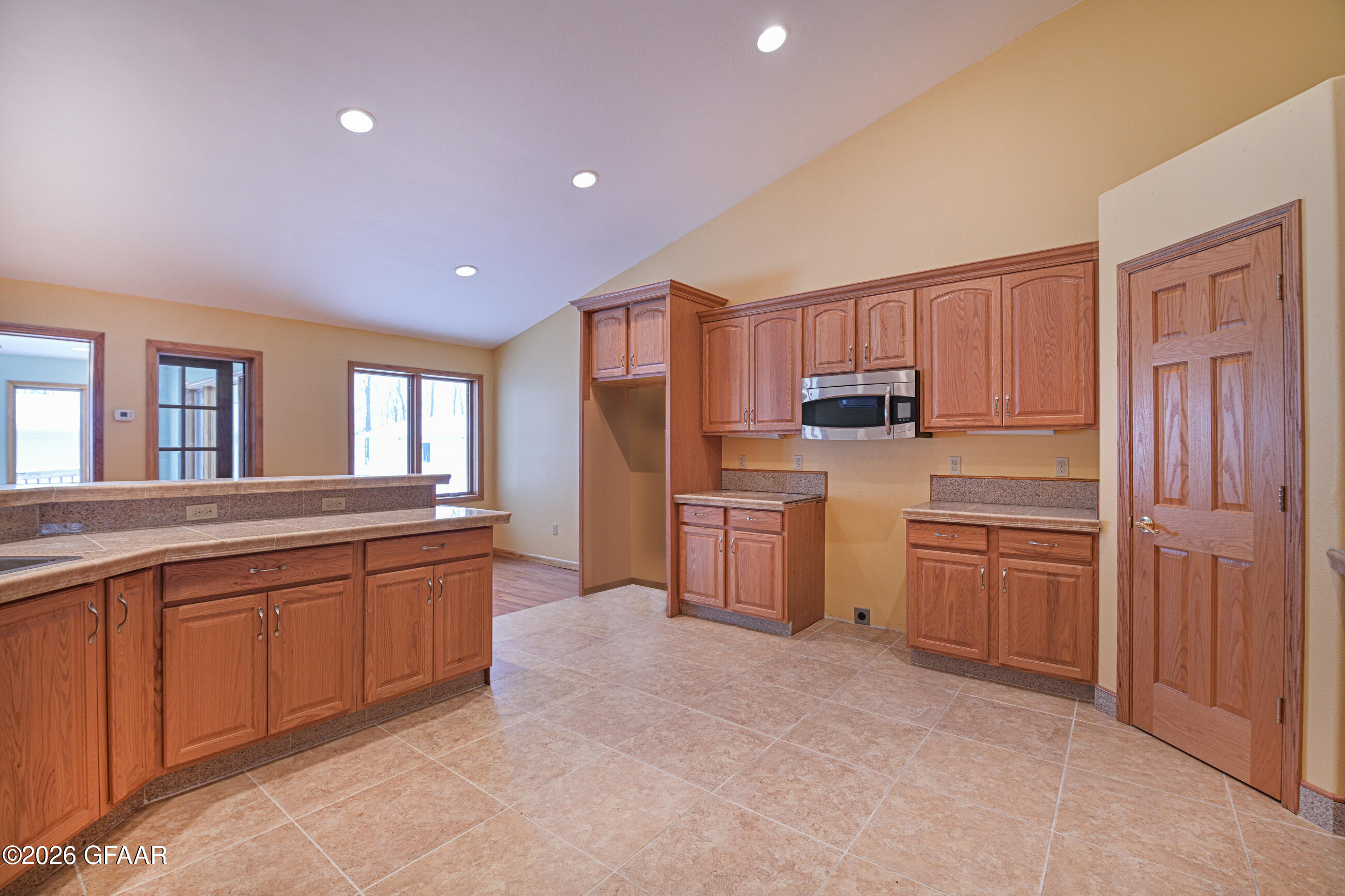 property viewer photo 9