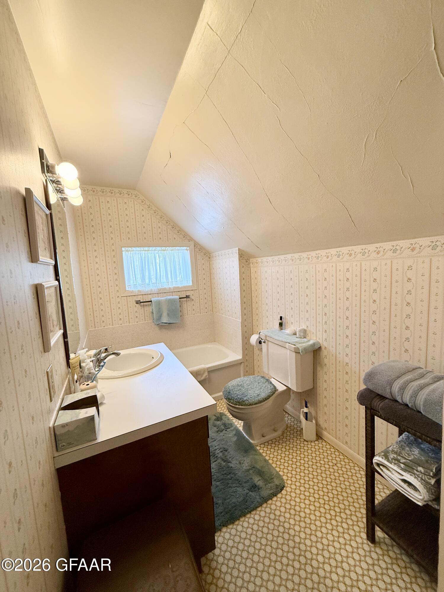property viewer photo 30