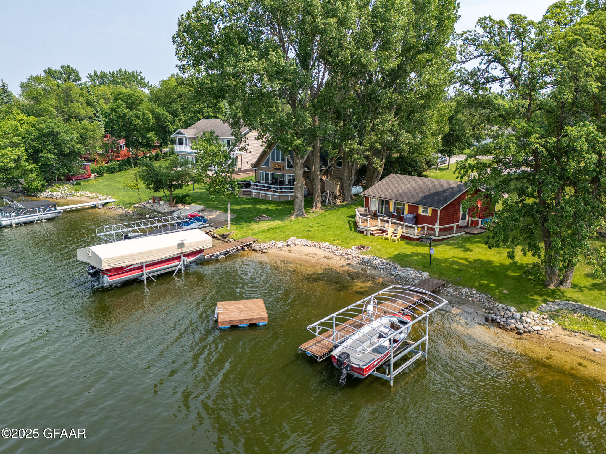 main property photo 26