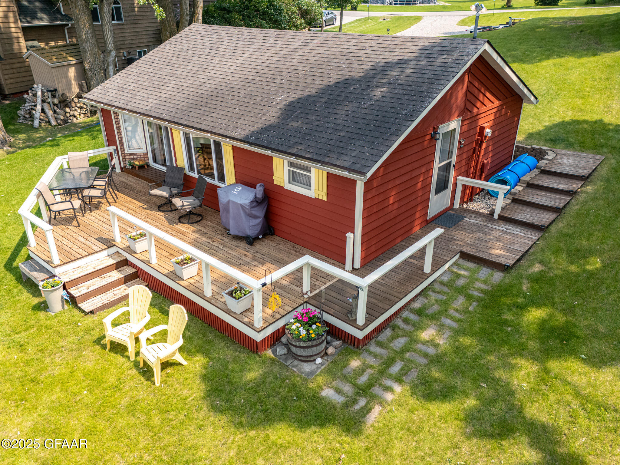 main property photo 27