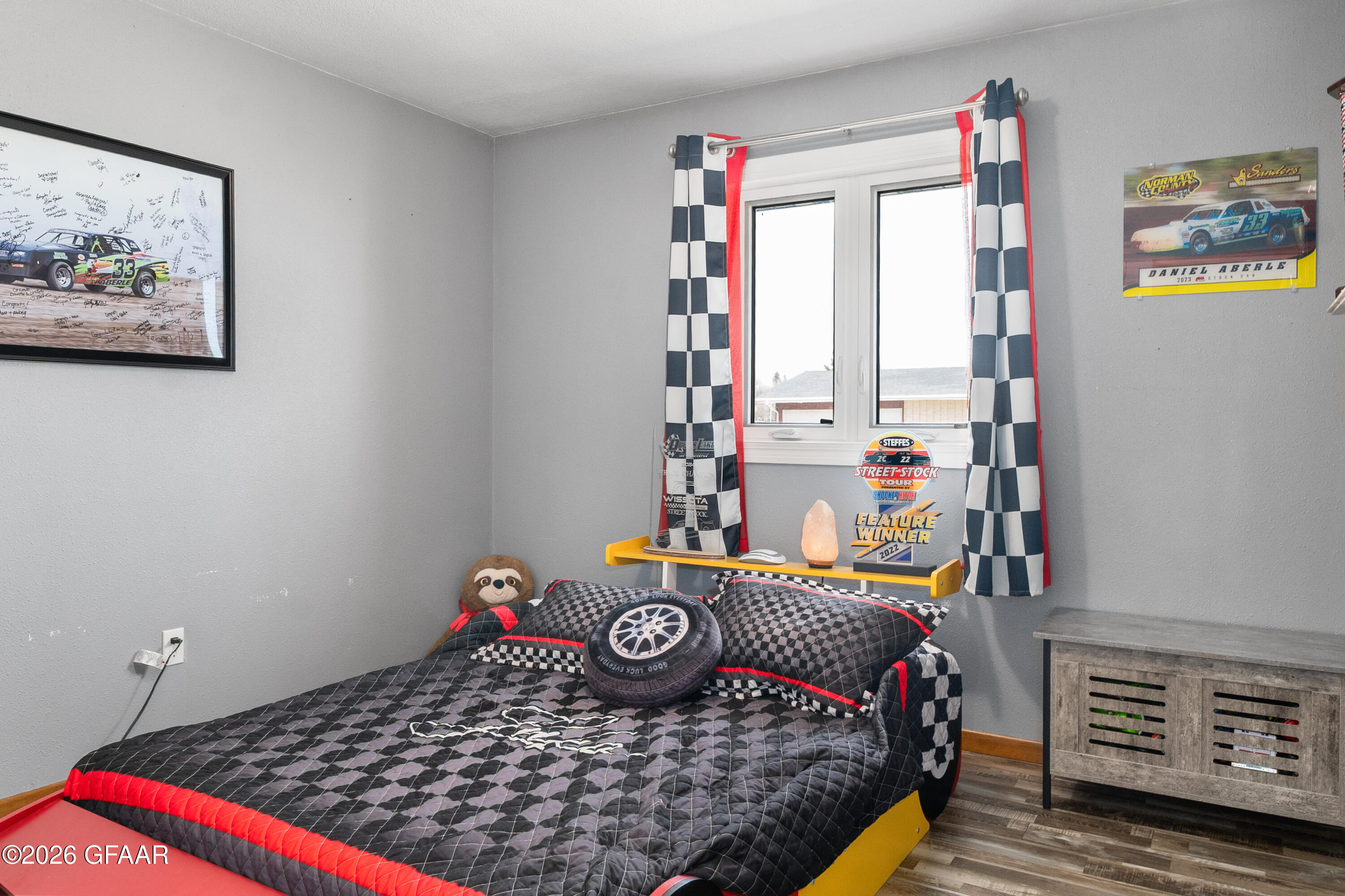 main property photo 12