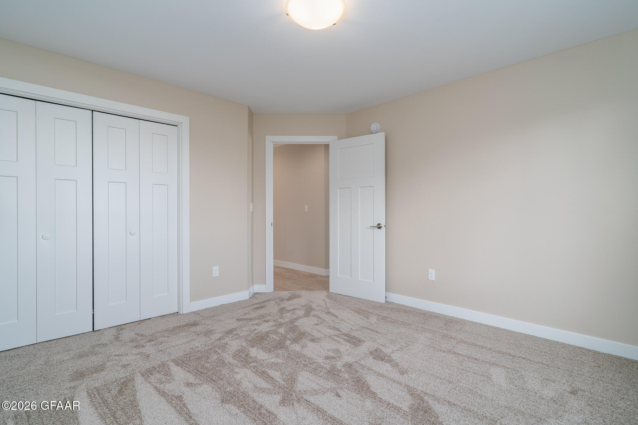 property viewer photo 13