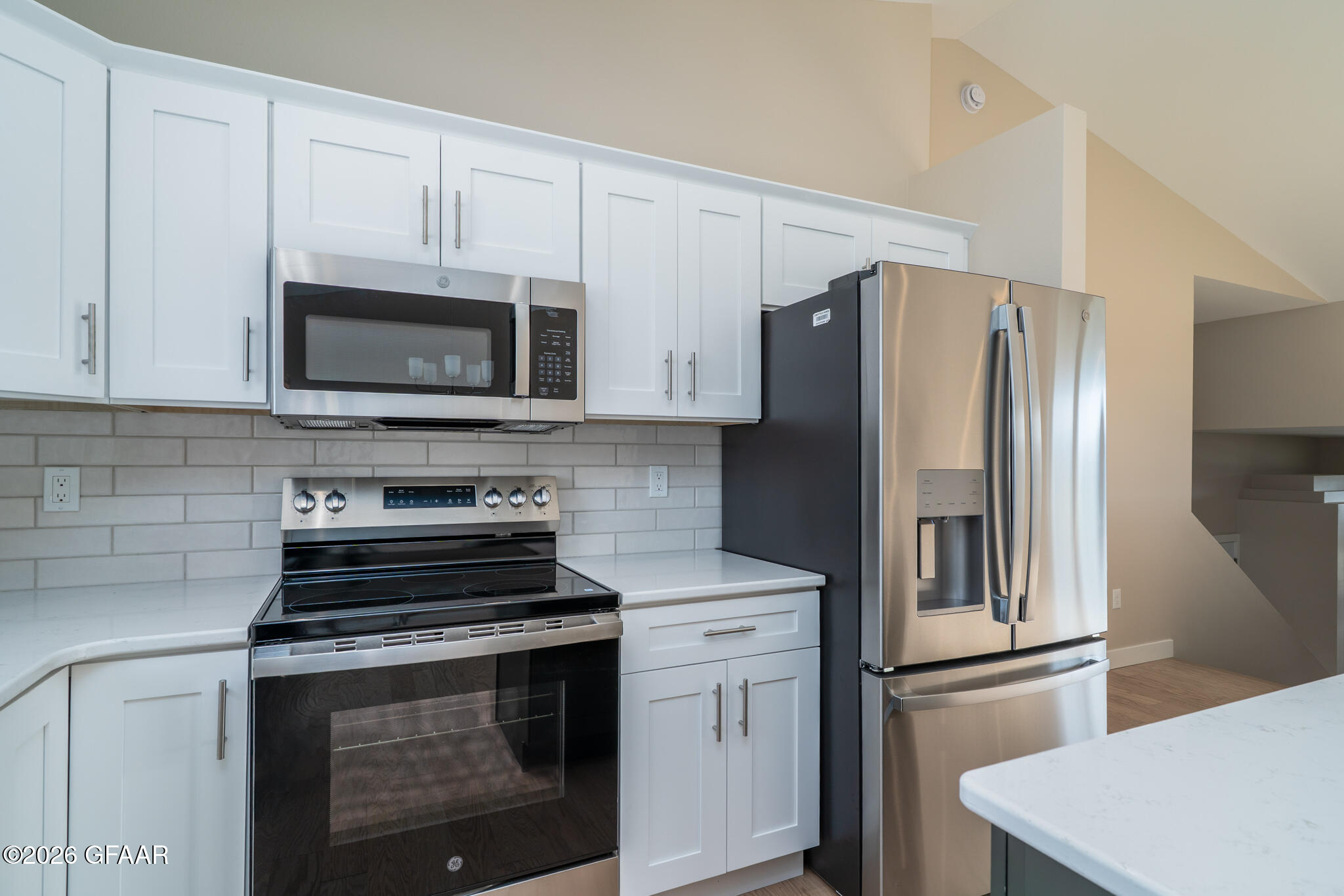 property viewer photo 2