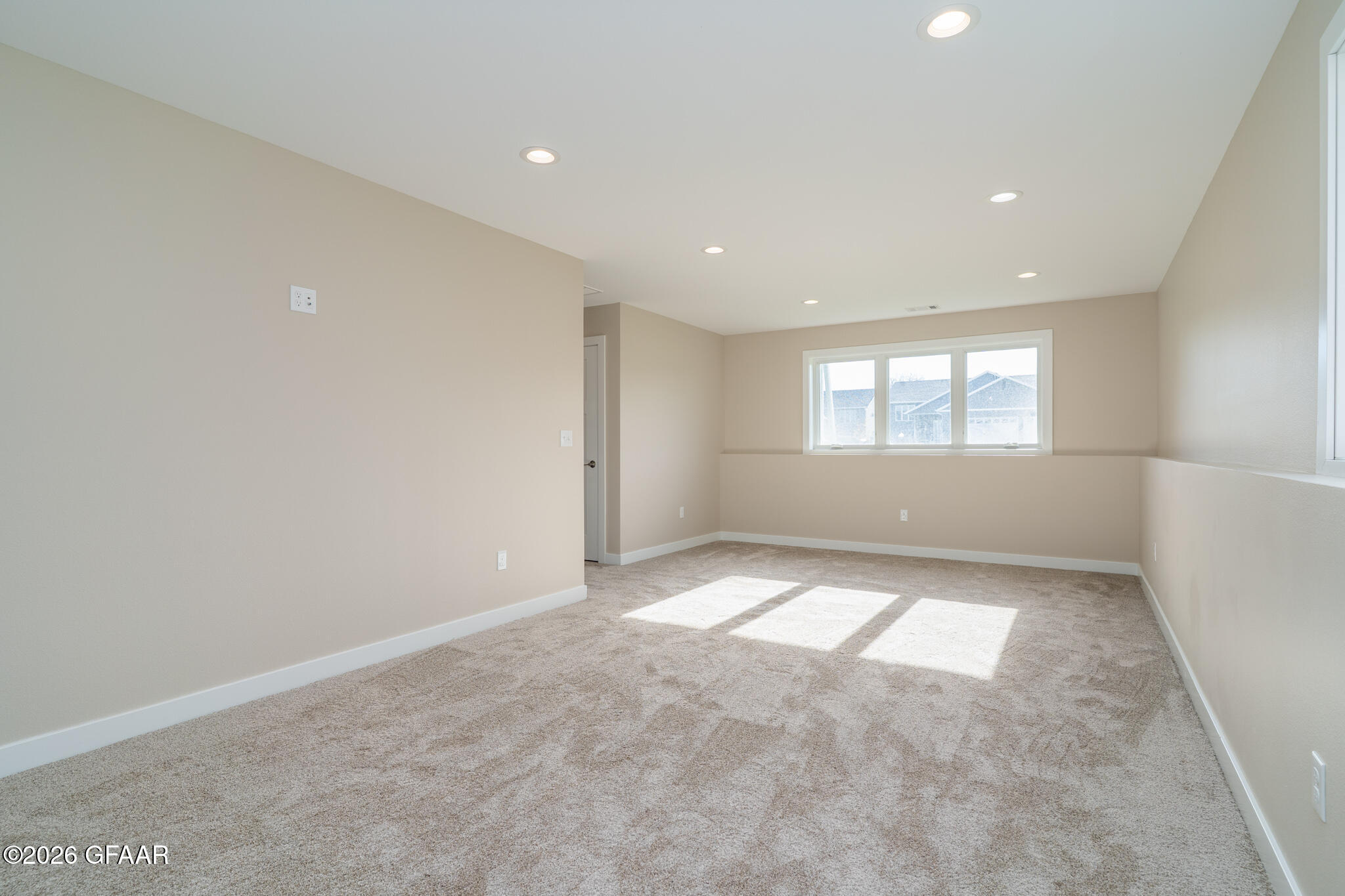 property viewer photo 21