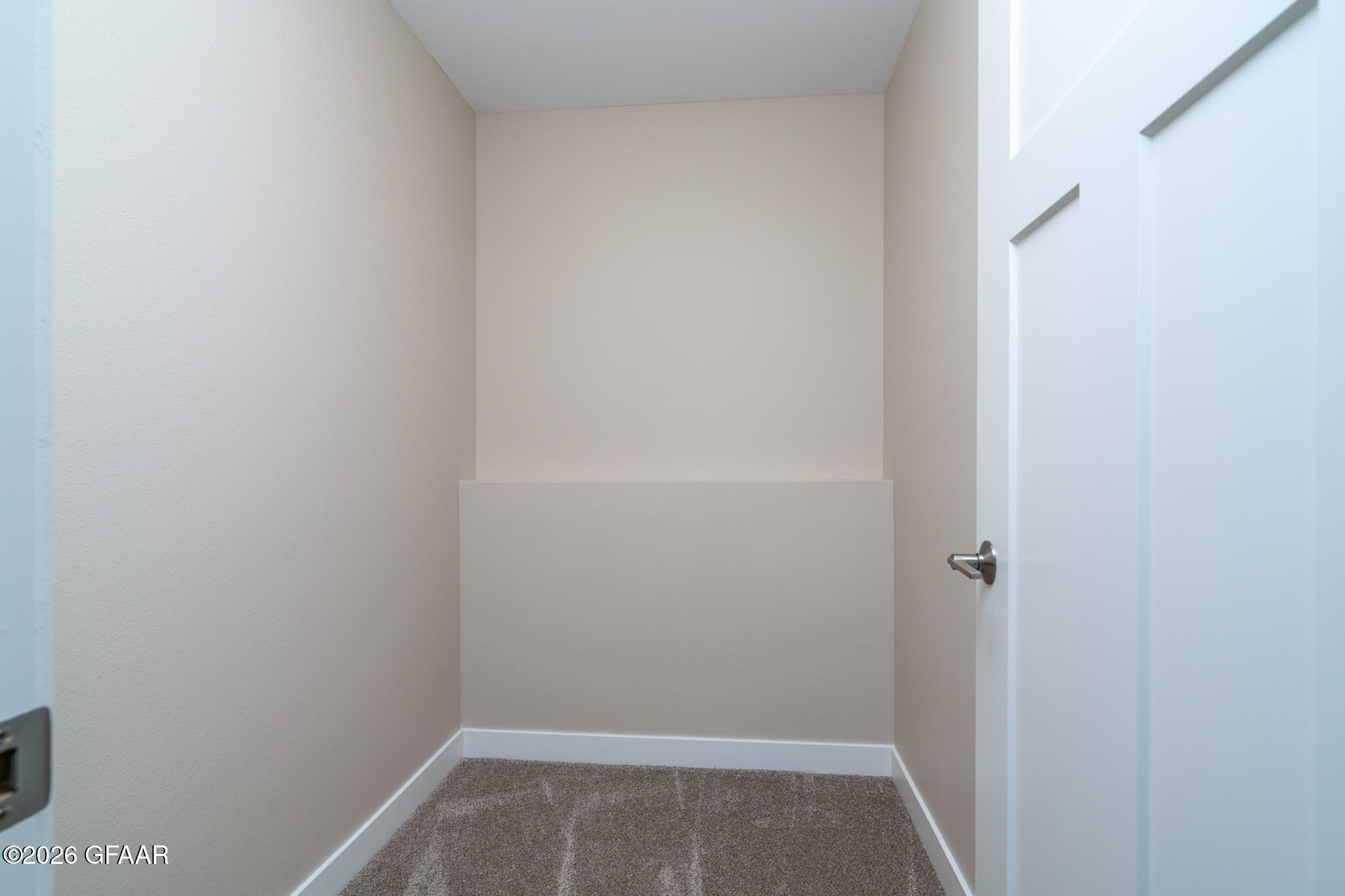 property viewer photo 27