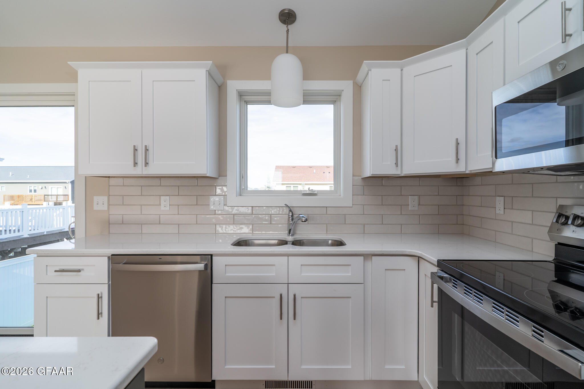 property viewer photo 3