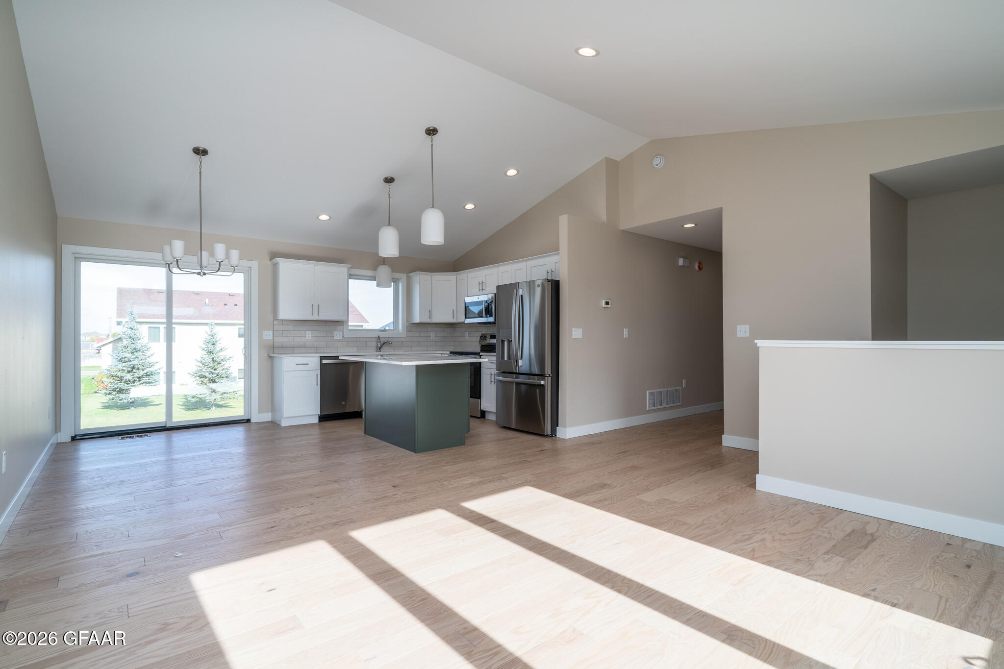 property viewer photo 6