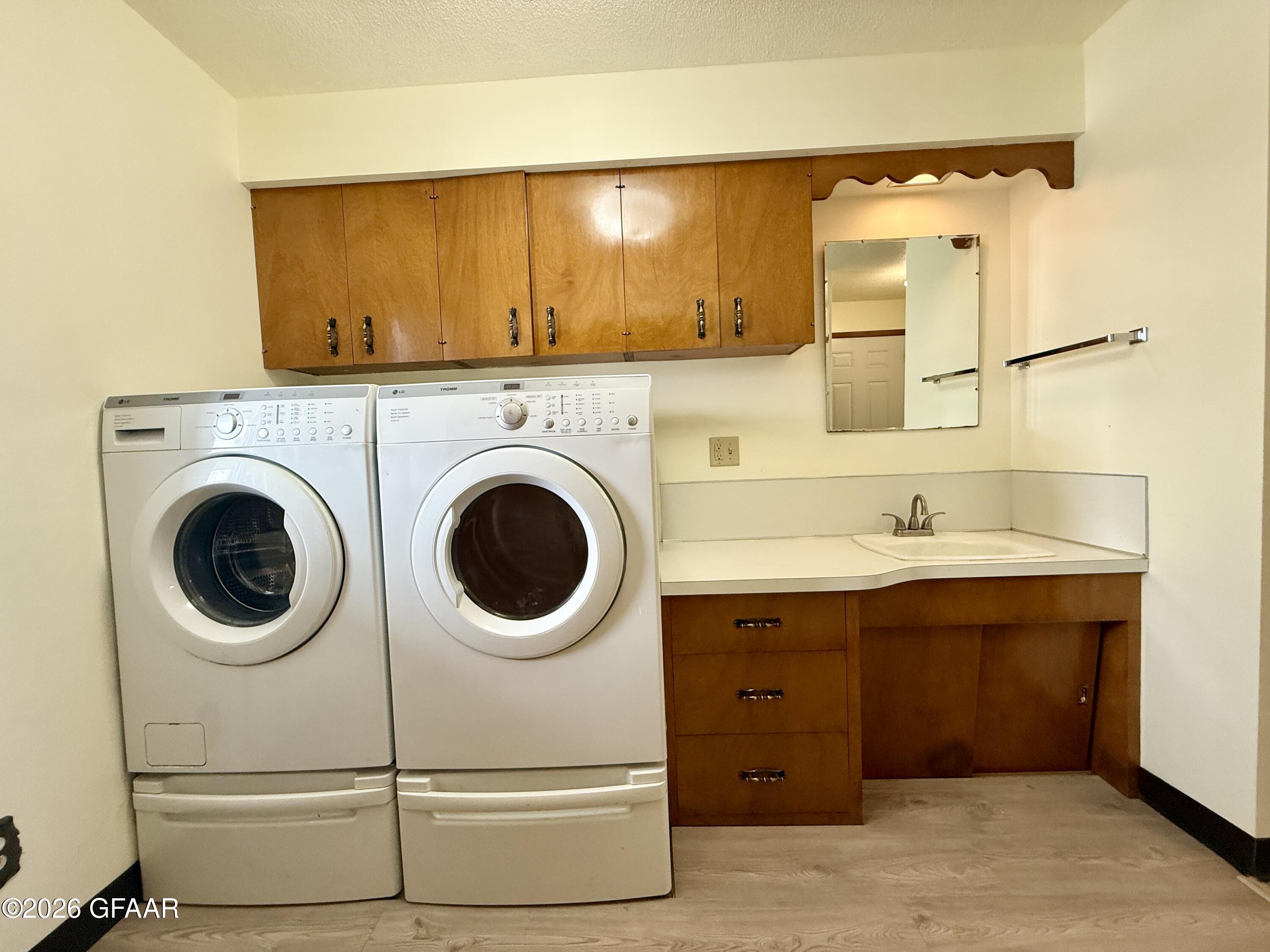property viewer photo 16