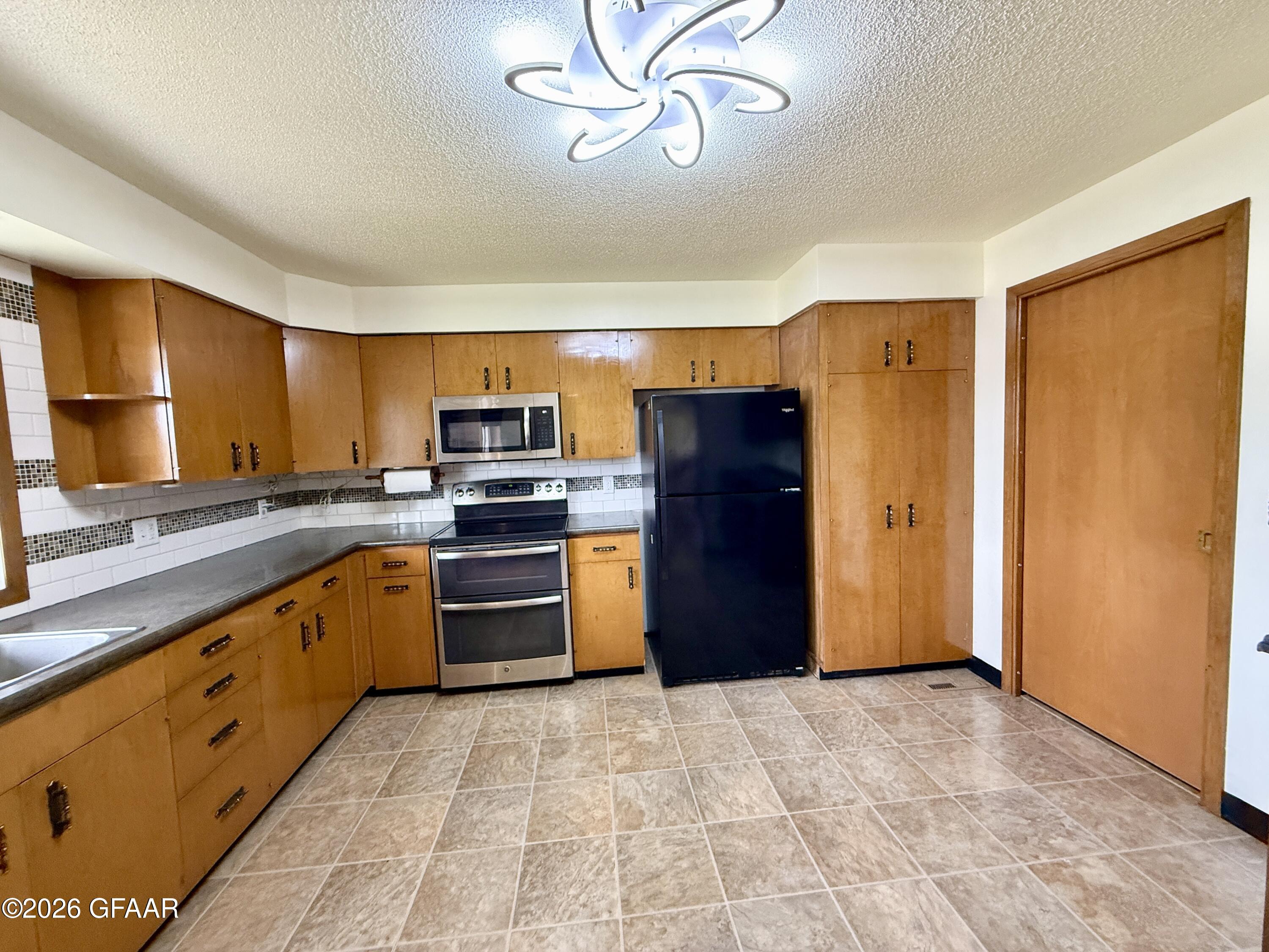 property viewer photo 20