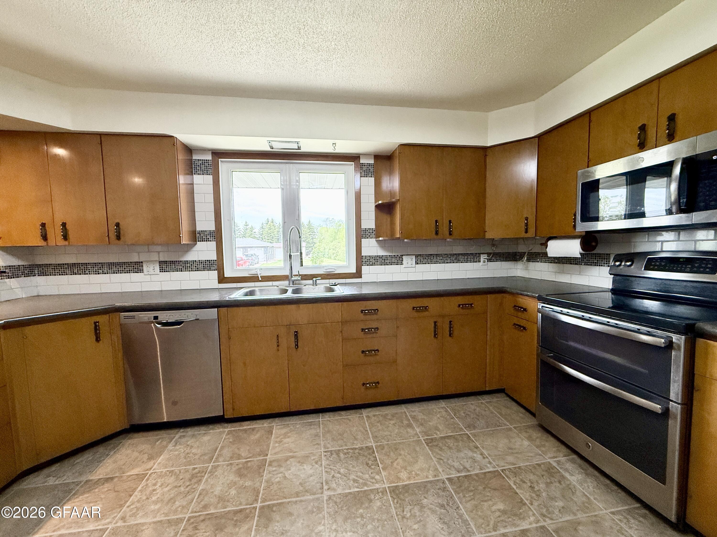 property viewer photo 22