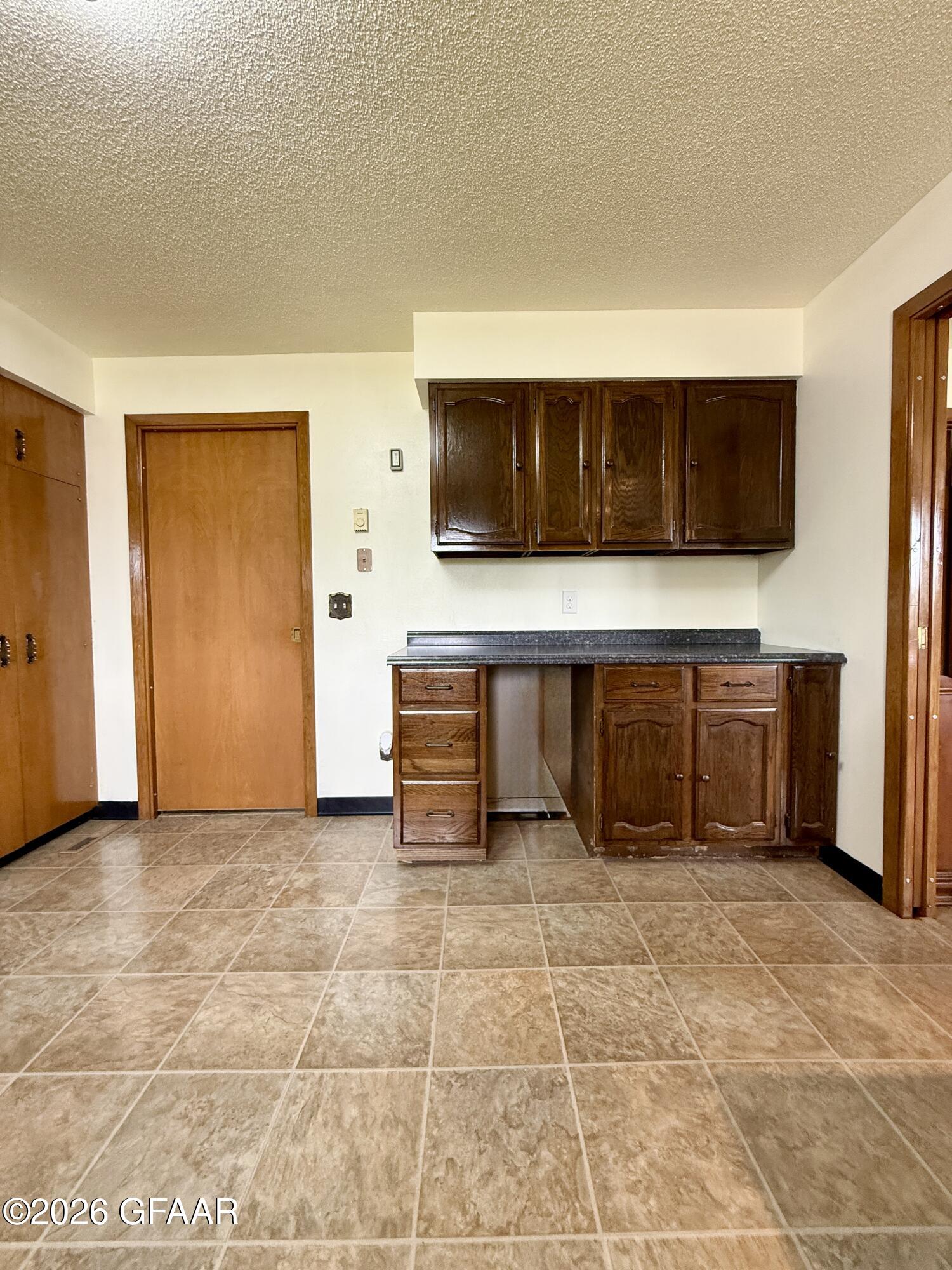 property viewer photo 24