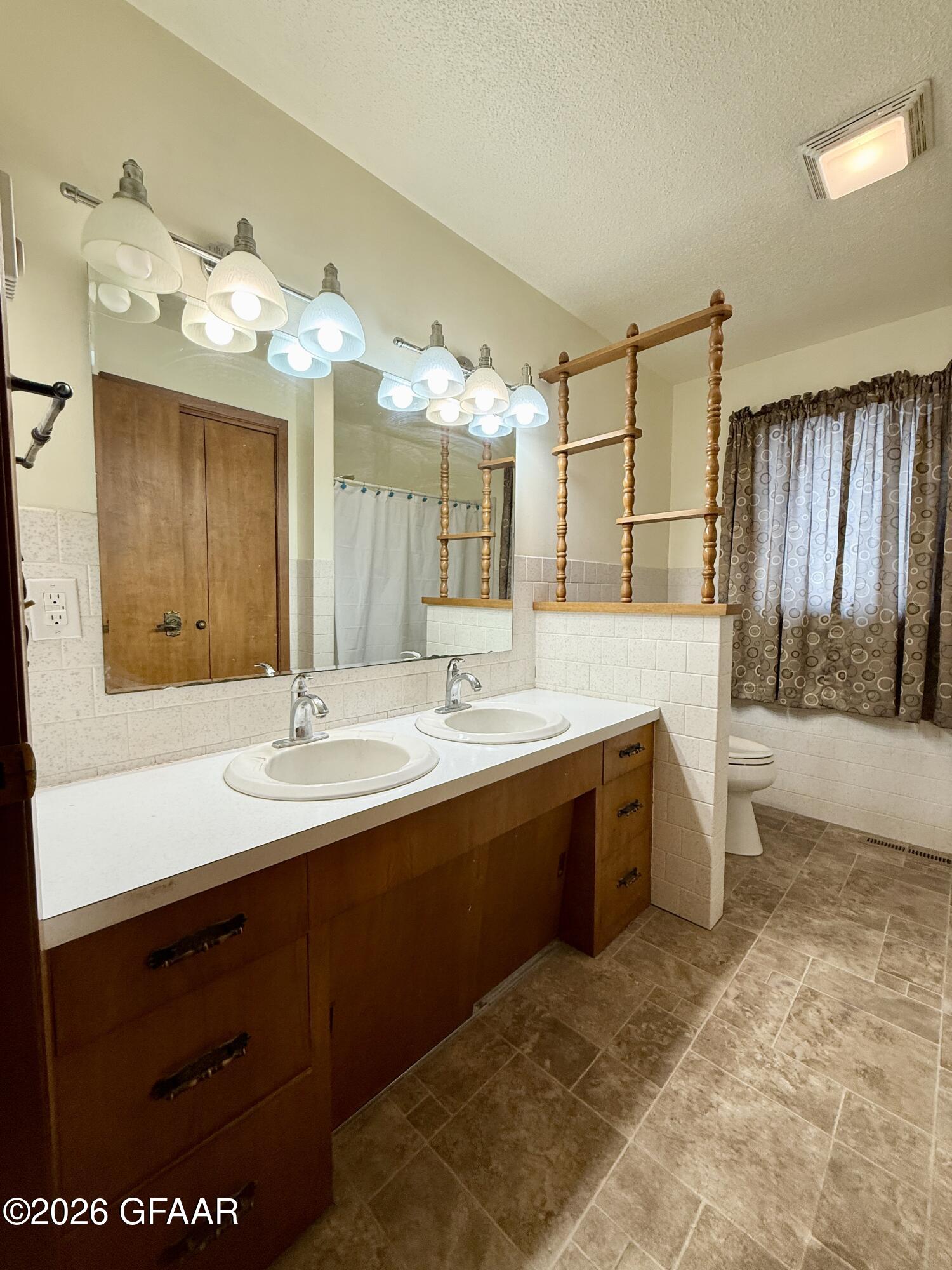 property viewer photo 27