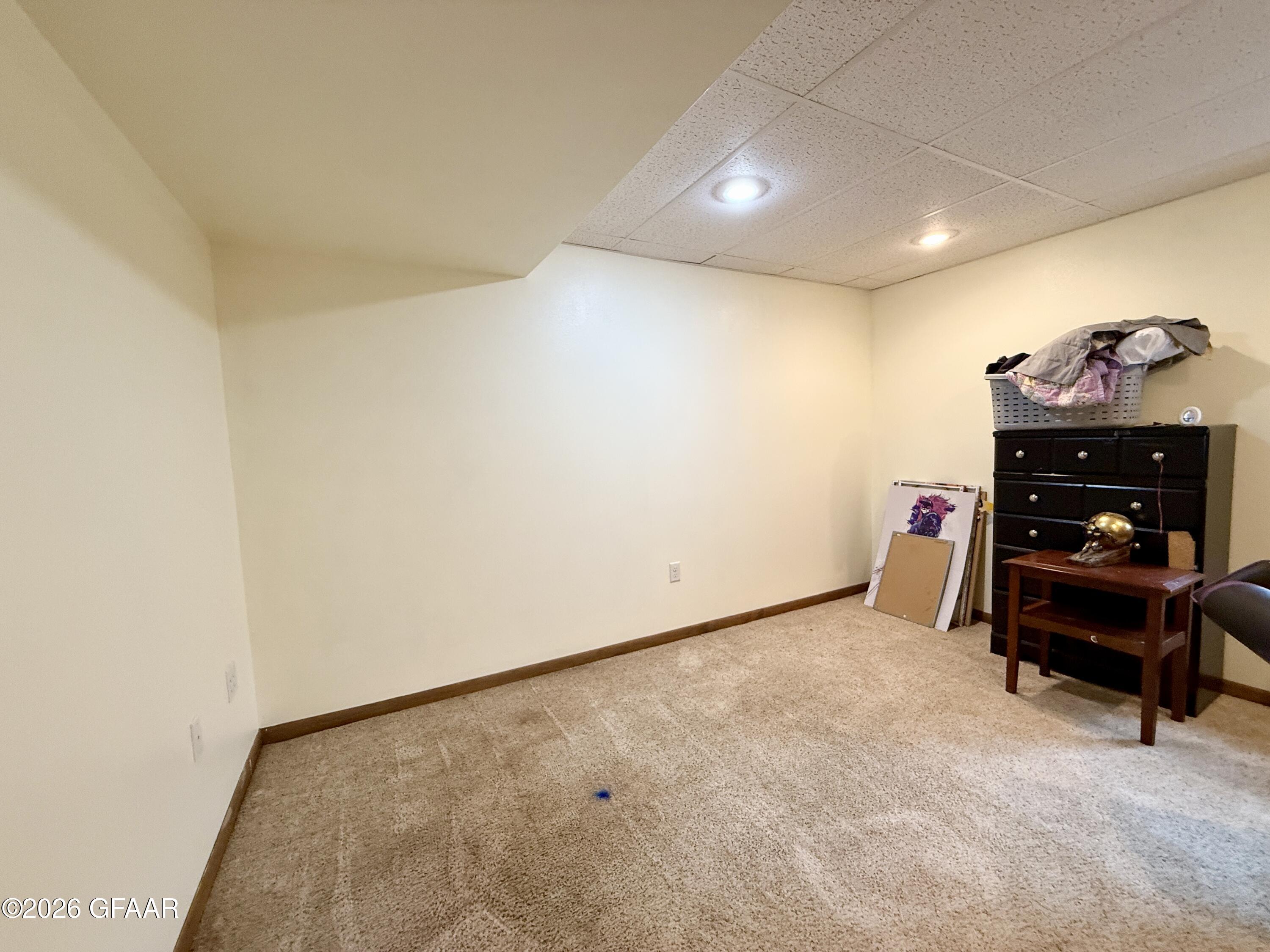 property viewer photo 36