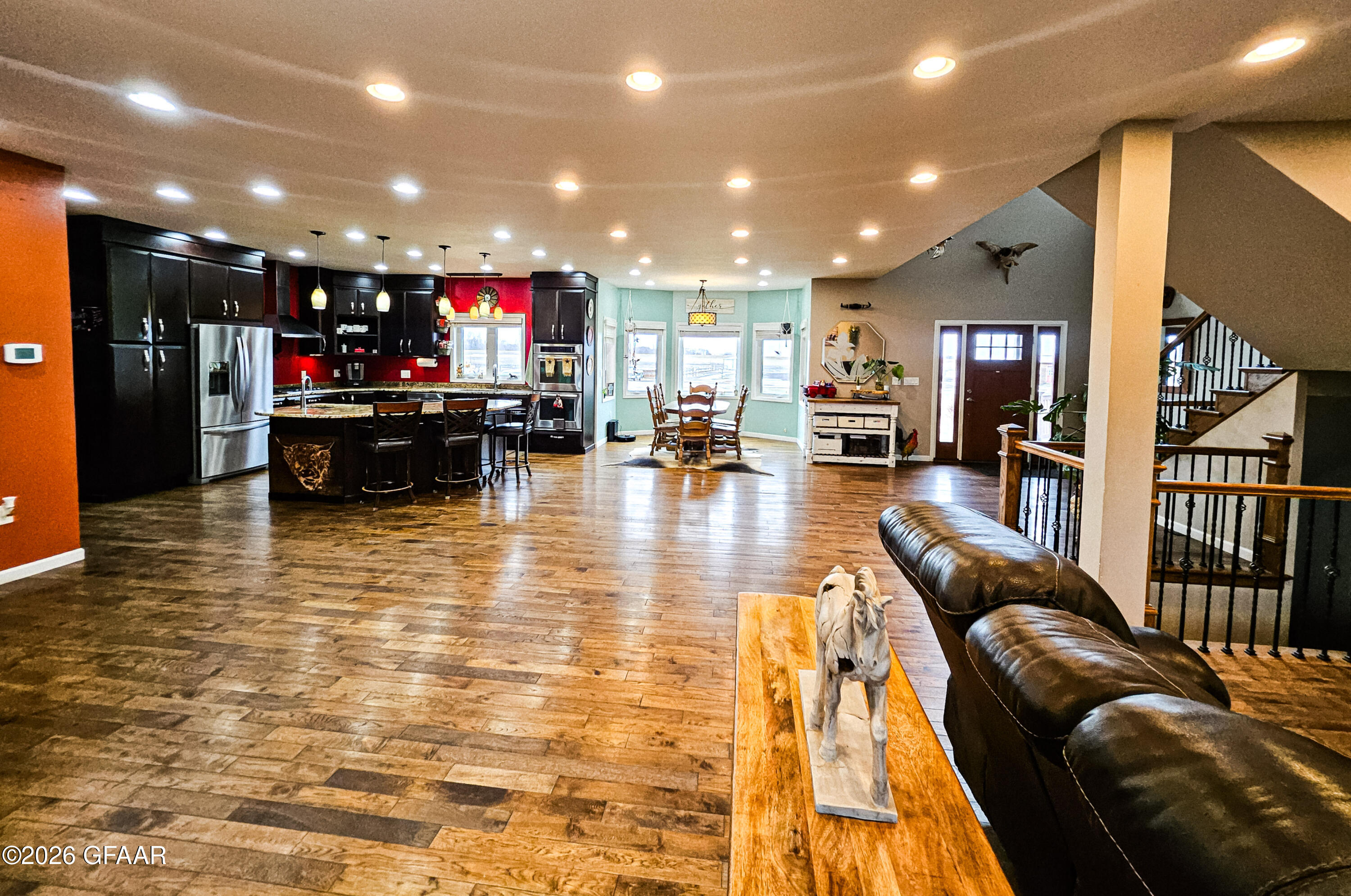 main property photo 9