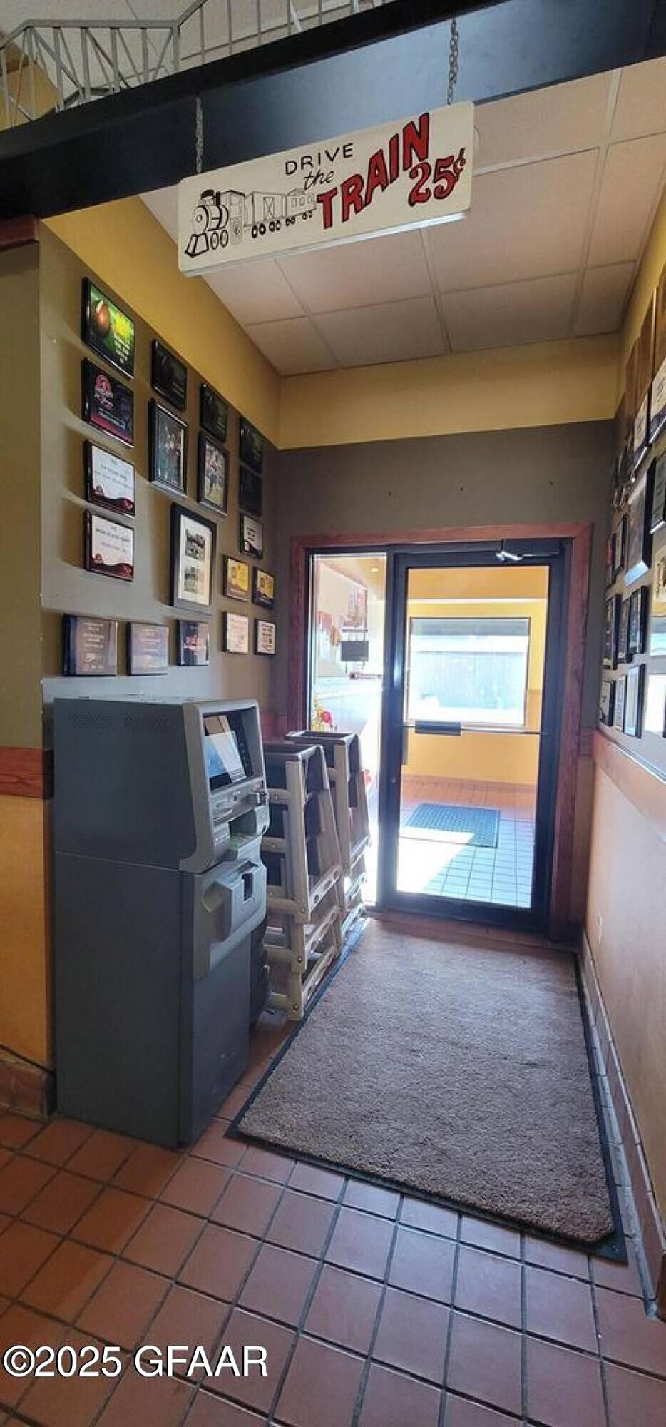 main property photo 16