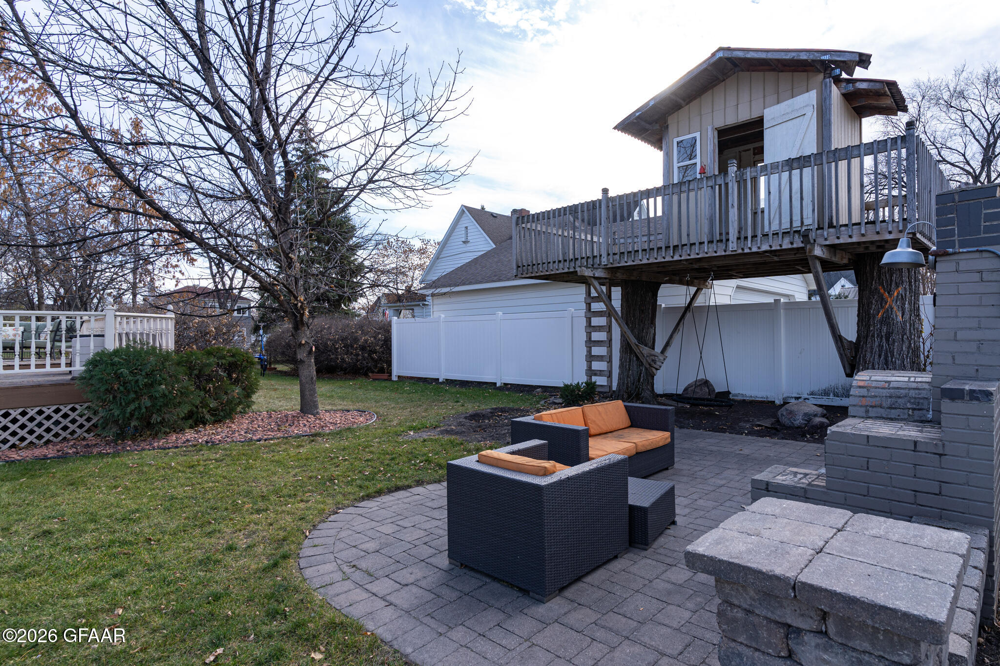 main property photo 50