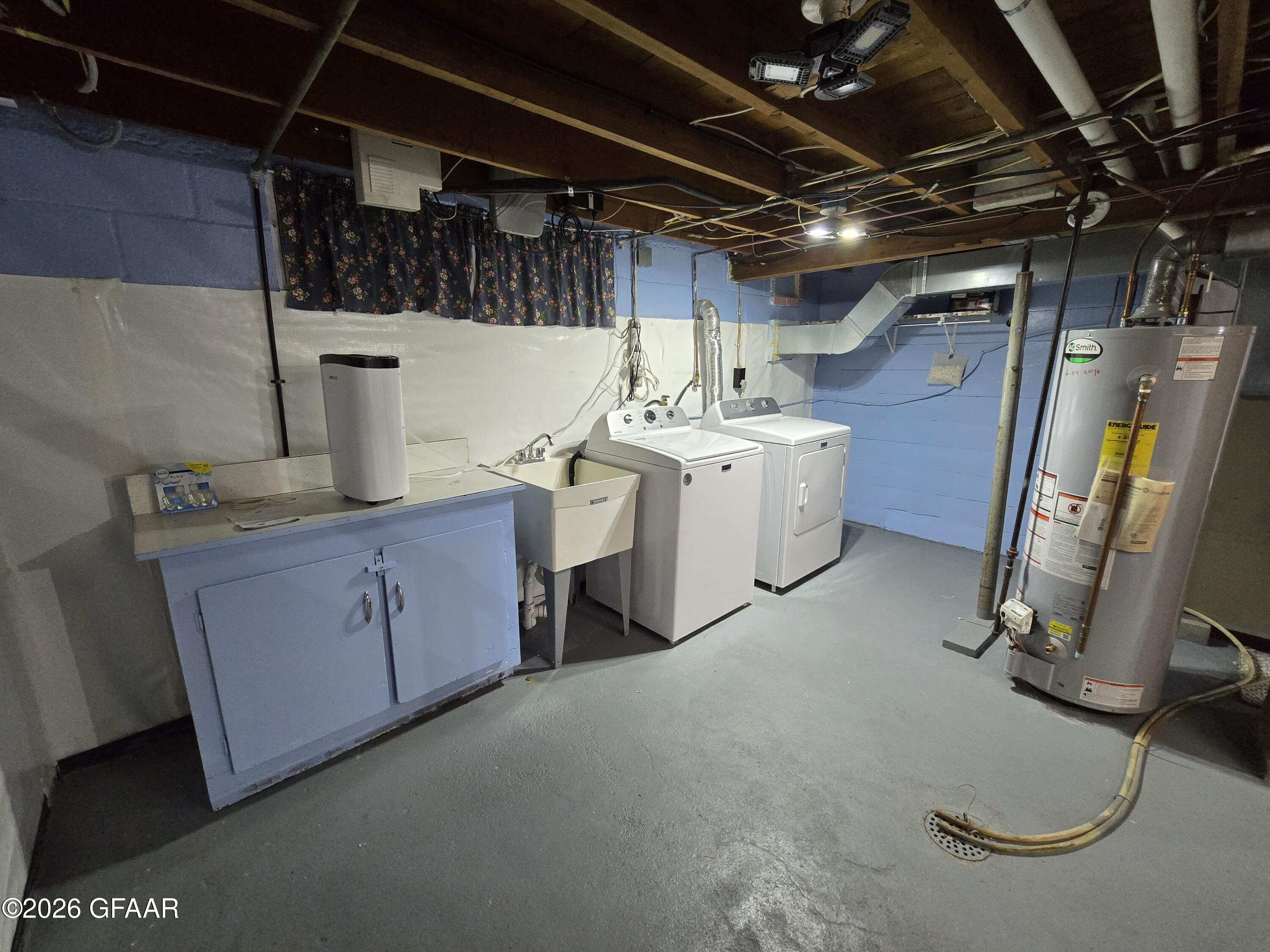 main property photo 16