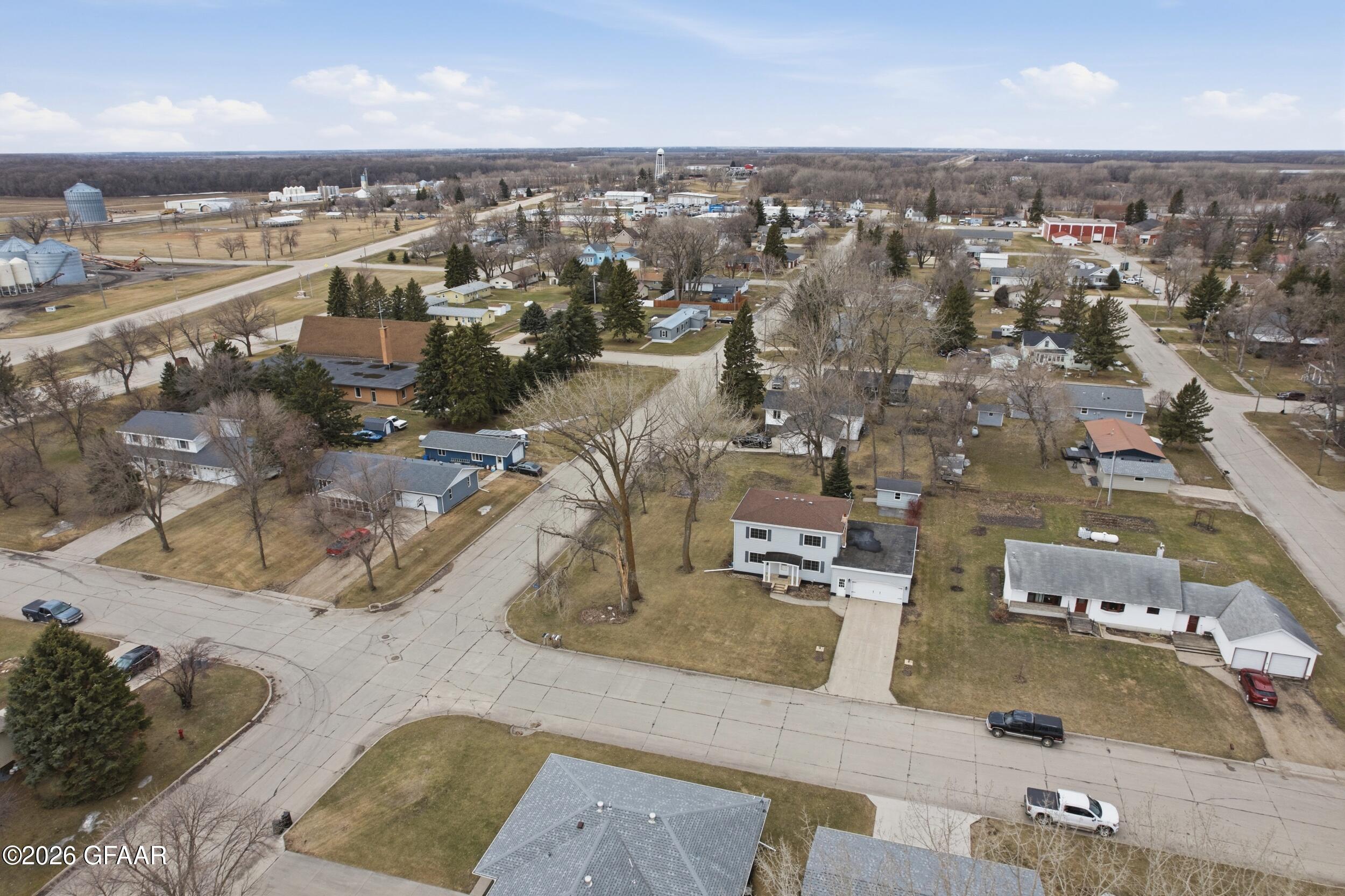 main property photo 30