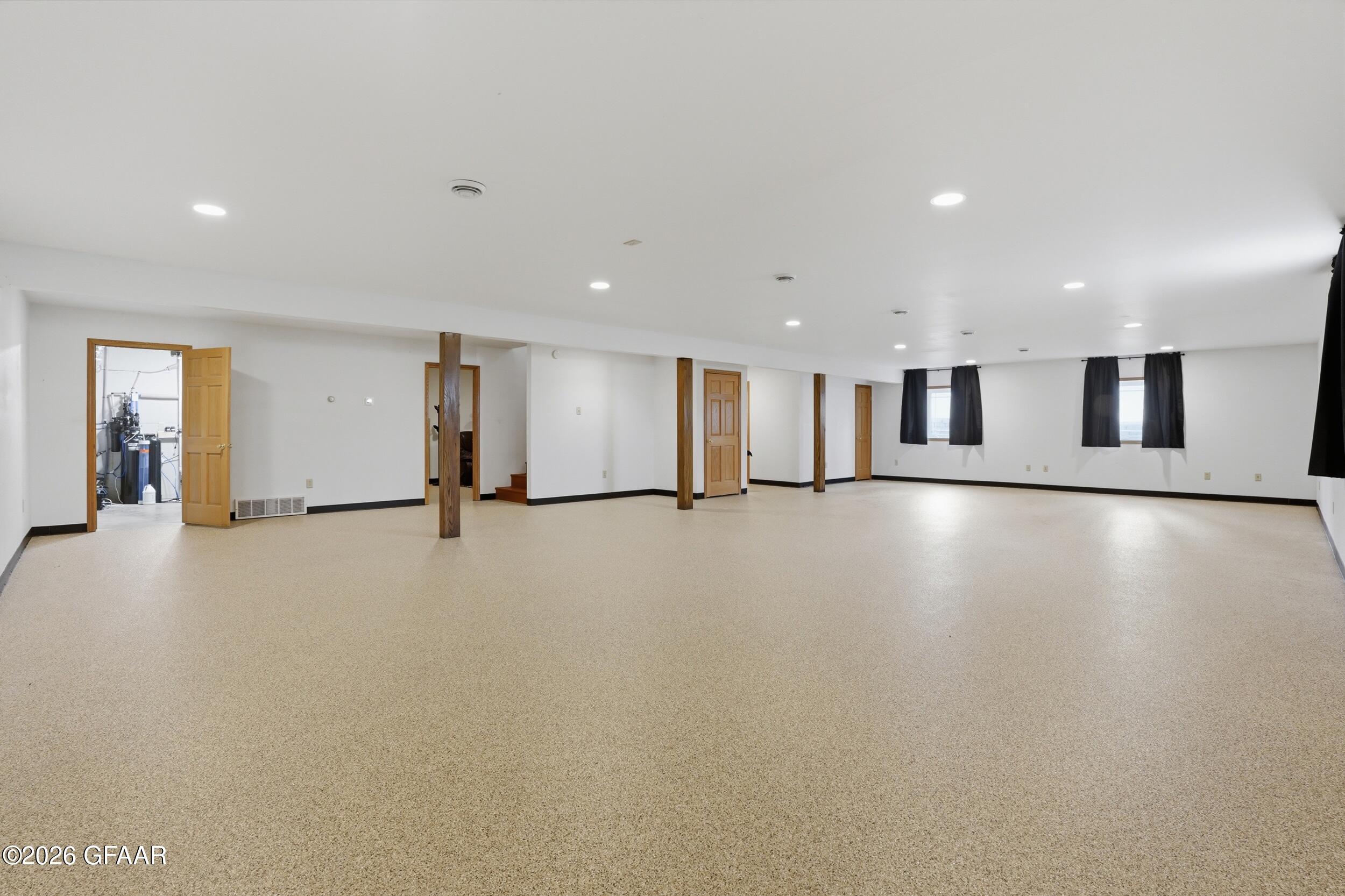 property viewer photo 25