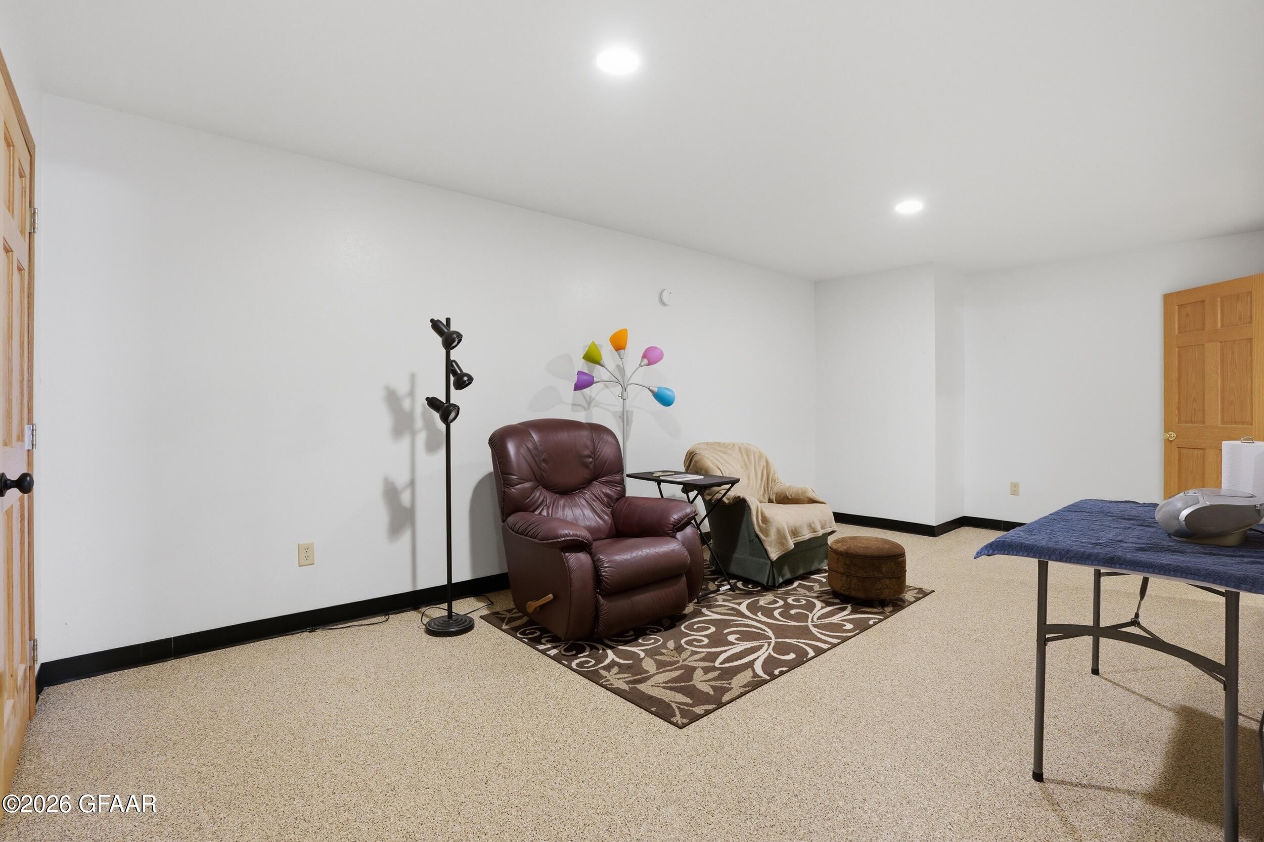 property viewer photo 30