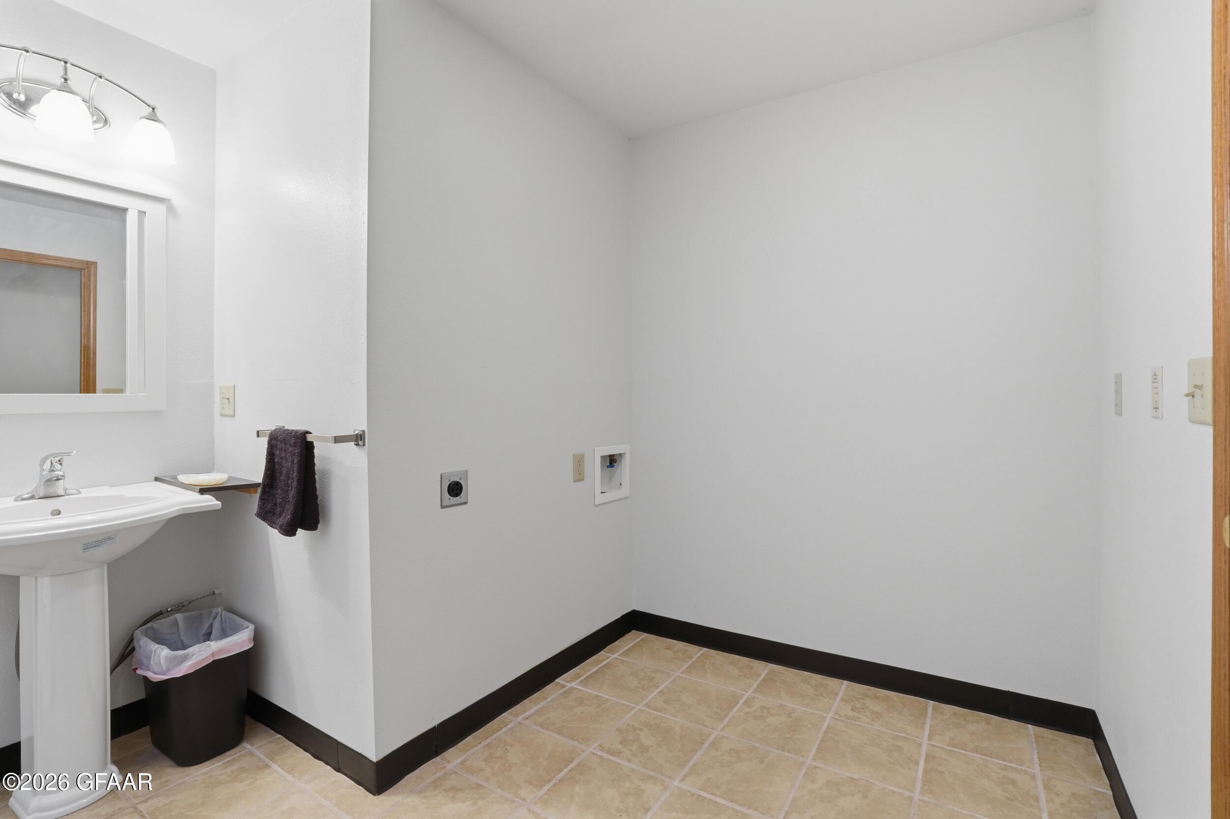 property viewer photo 33