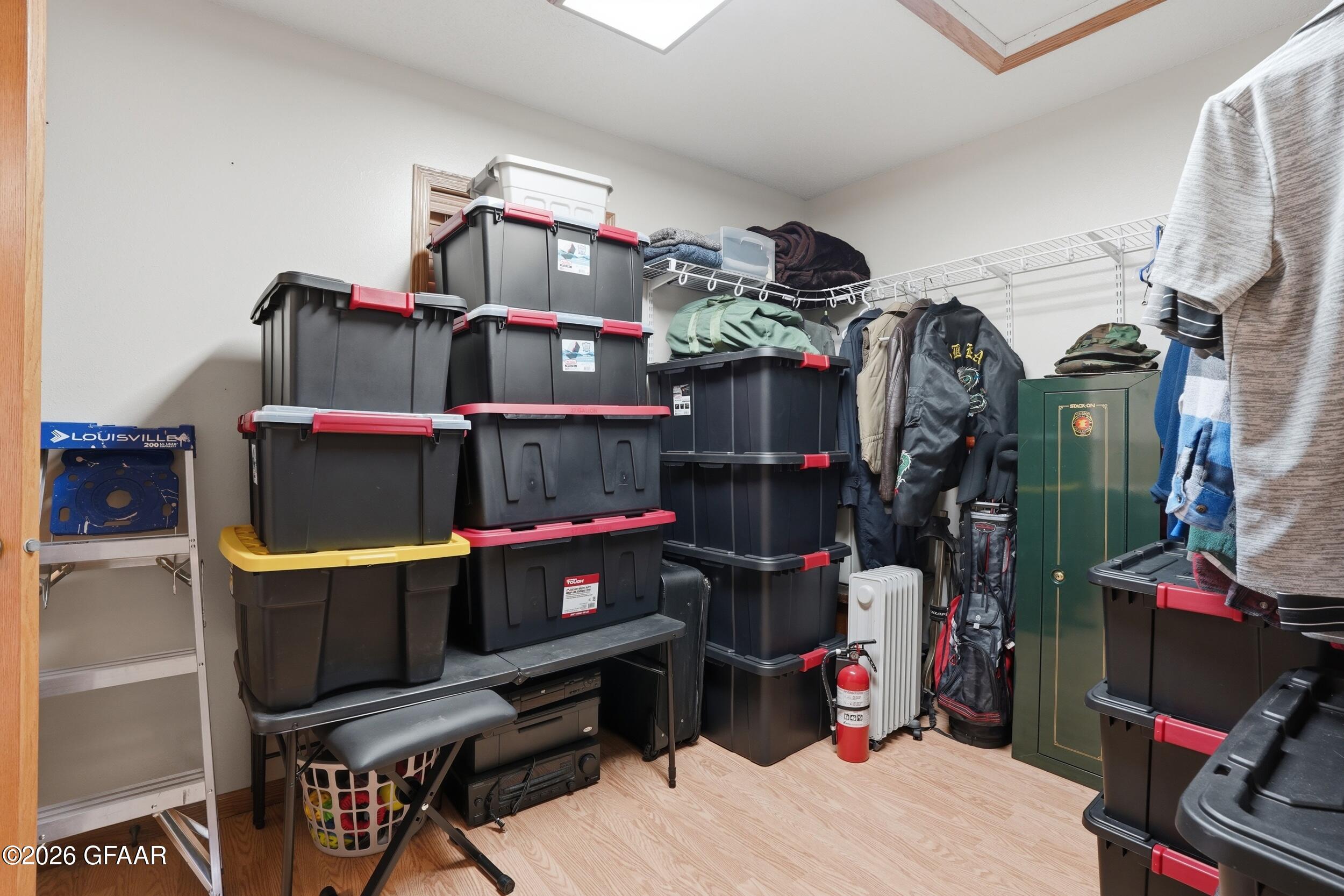 property viewer photo 7