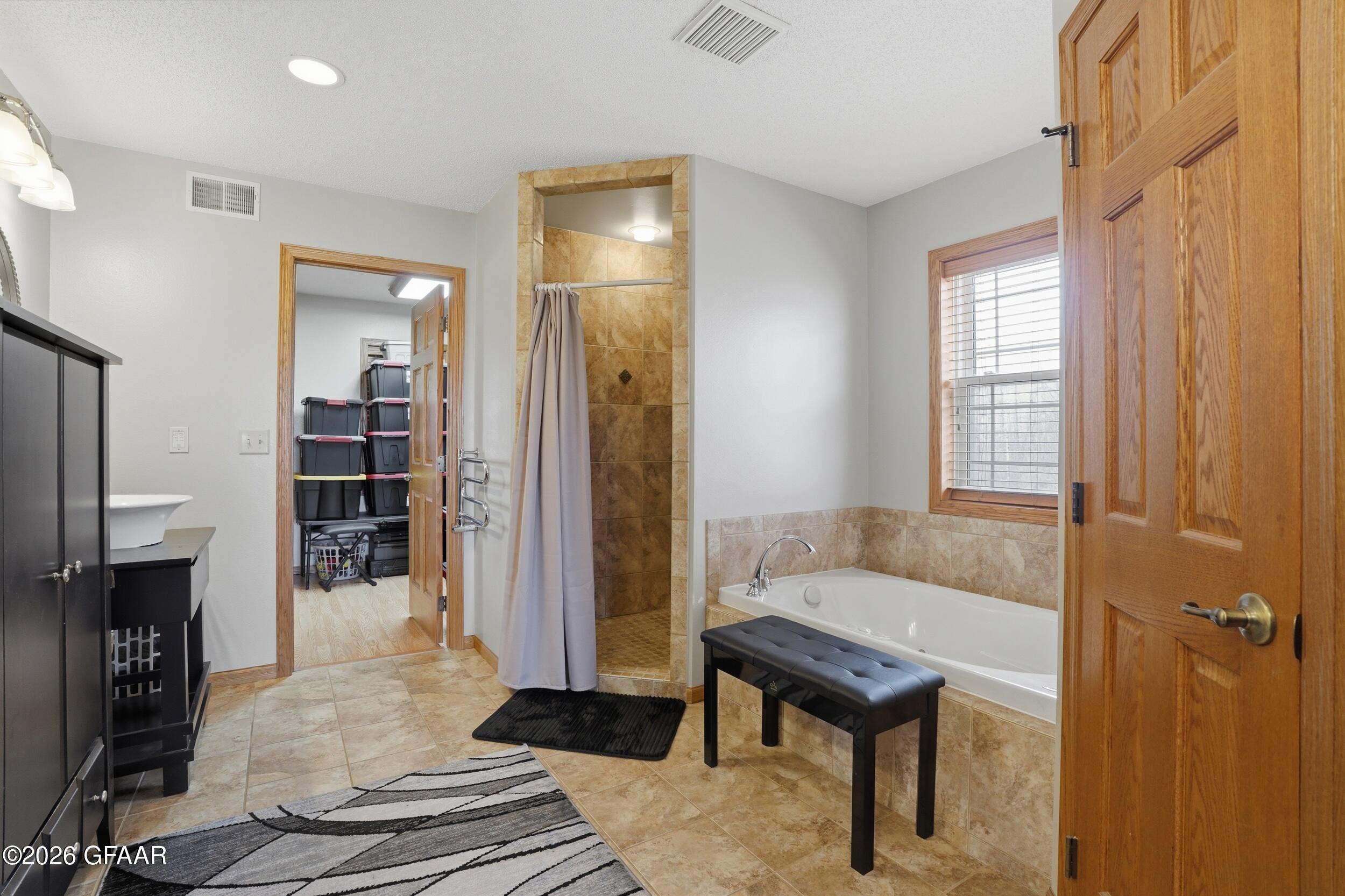 property viewer photo 9