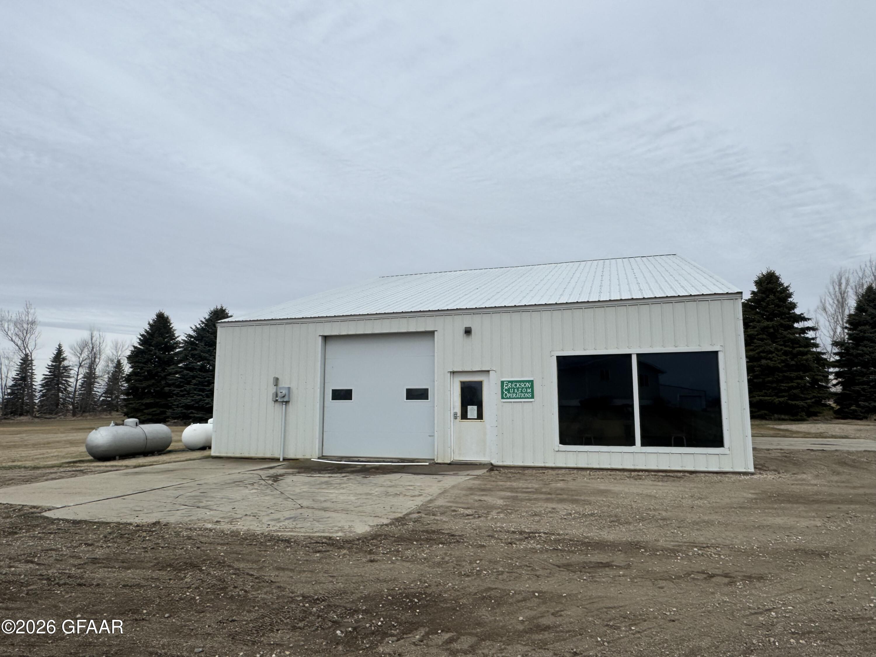 main property photo 27