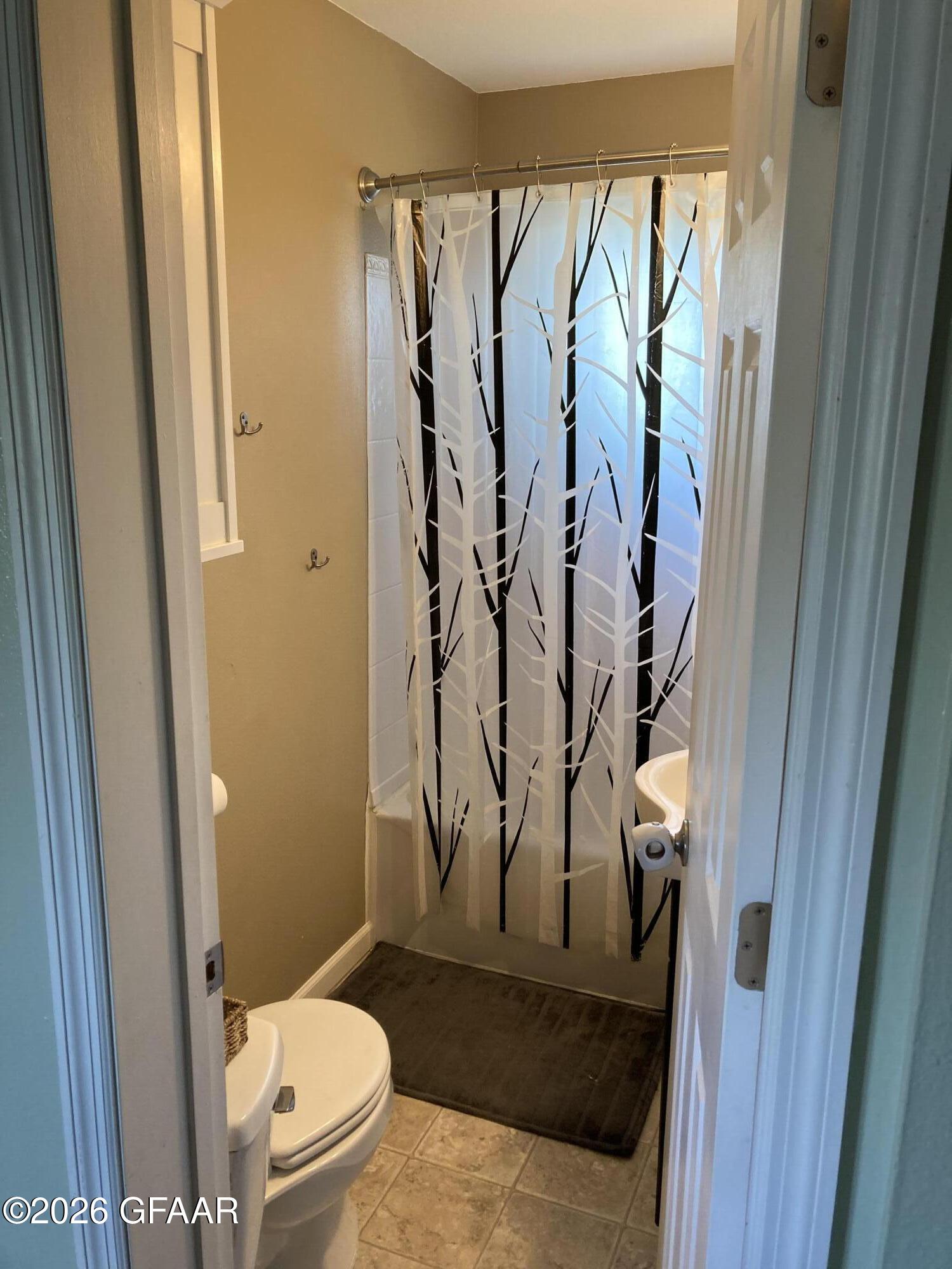 main property photo 12