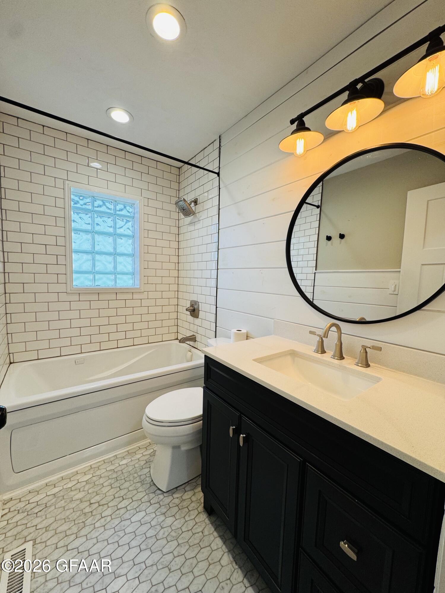 property viewer photo 11