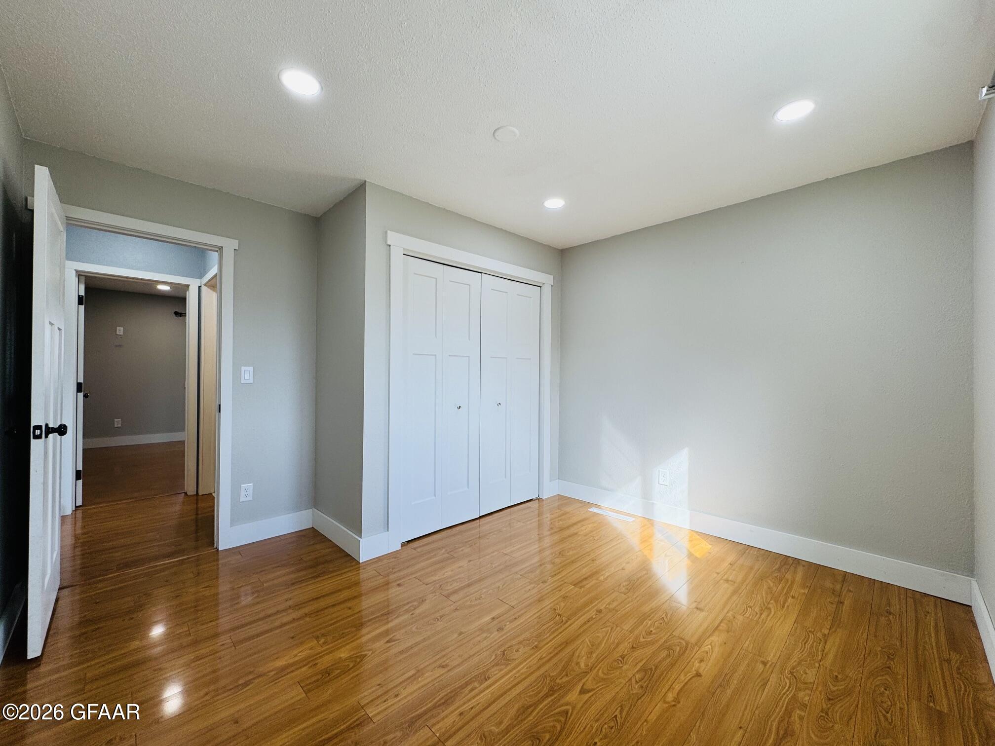 property viewer photo 13
