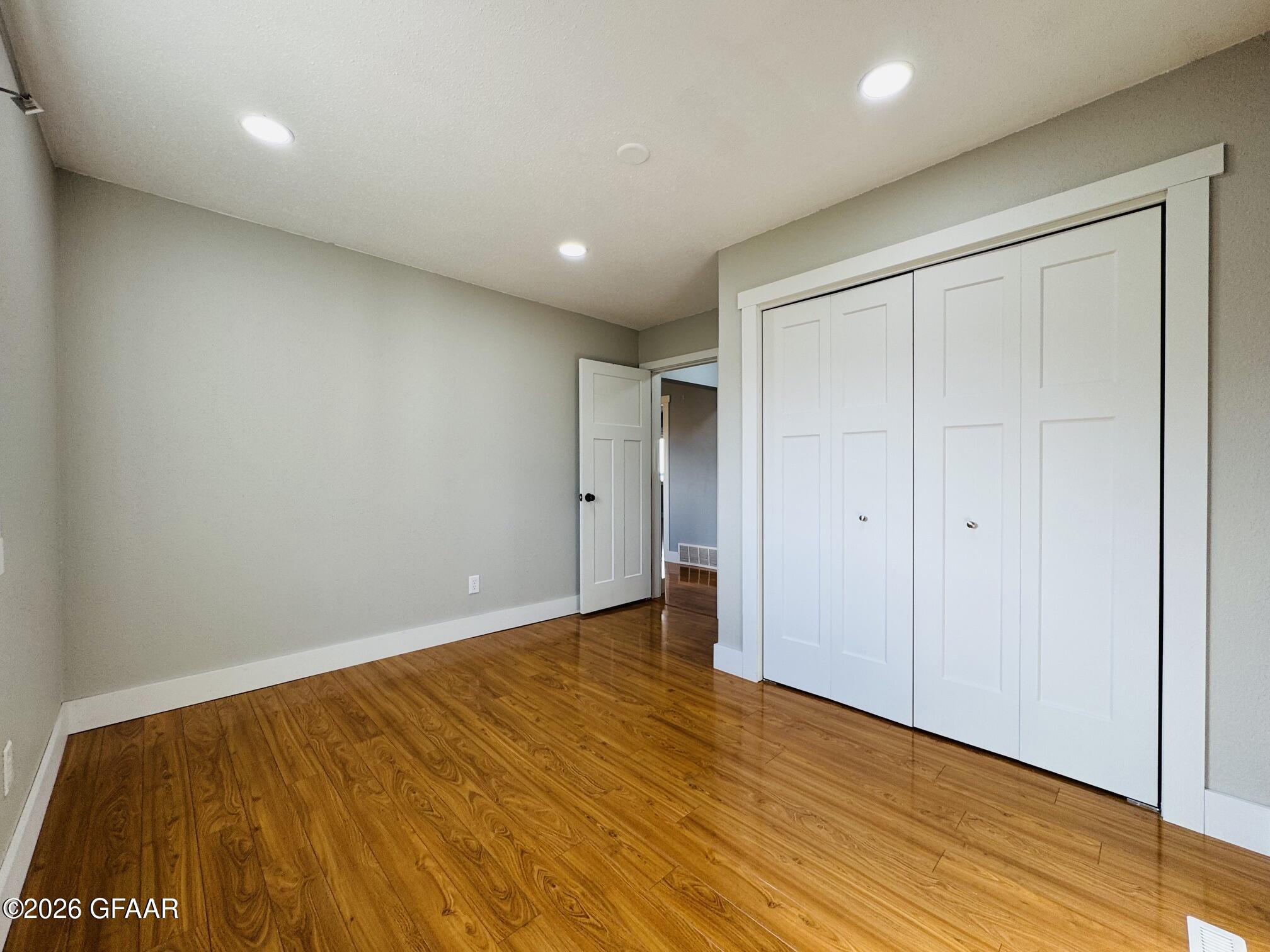 property viewer photo 14
